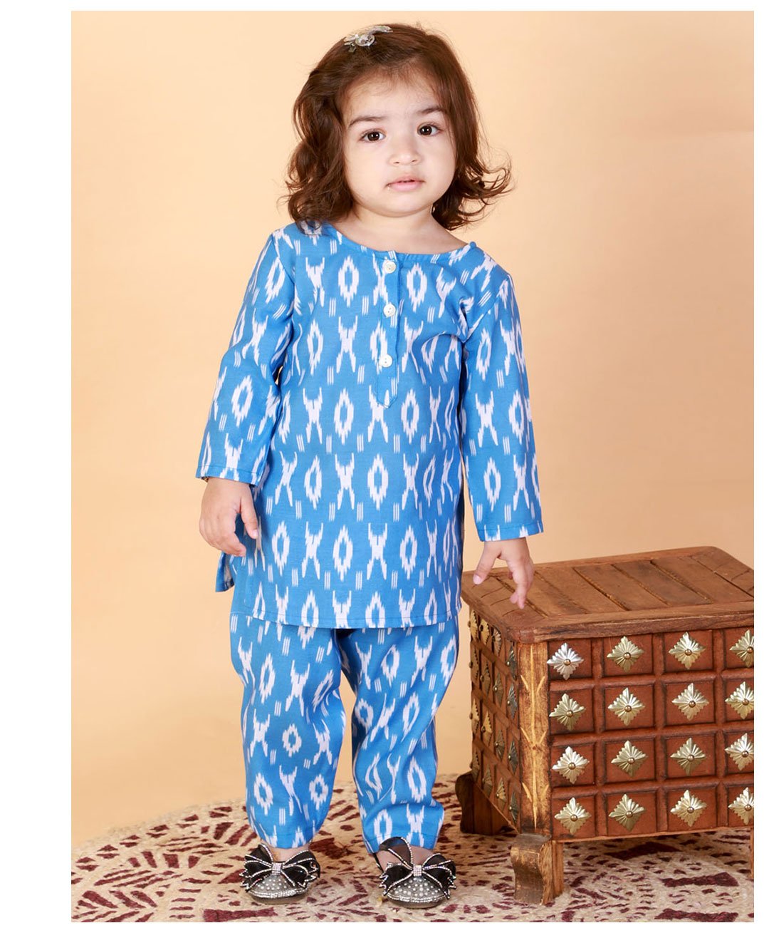 Vastramay Full Sleeves Ikat Printed Kurta & Pant - Aqua Blue-image-27