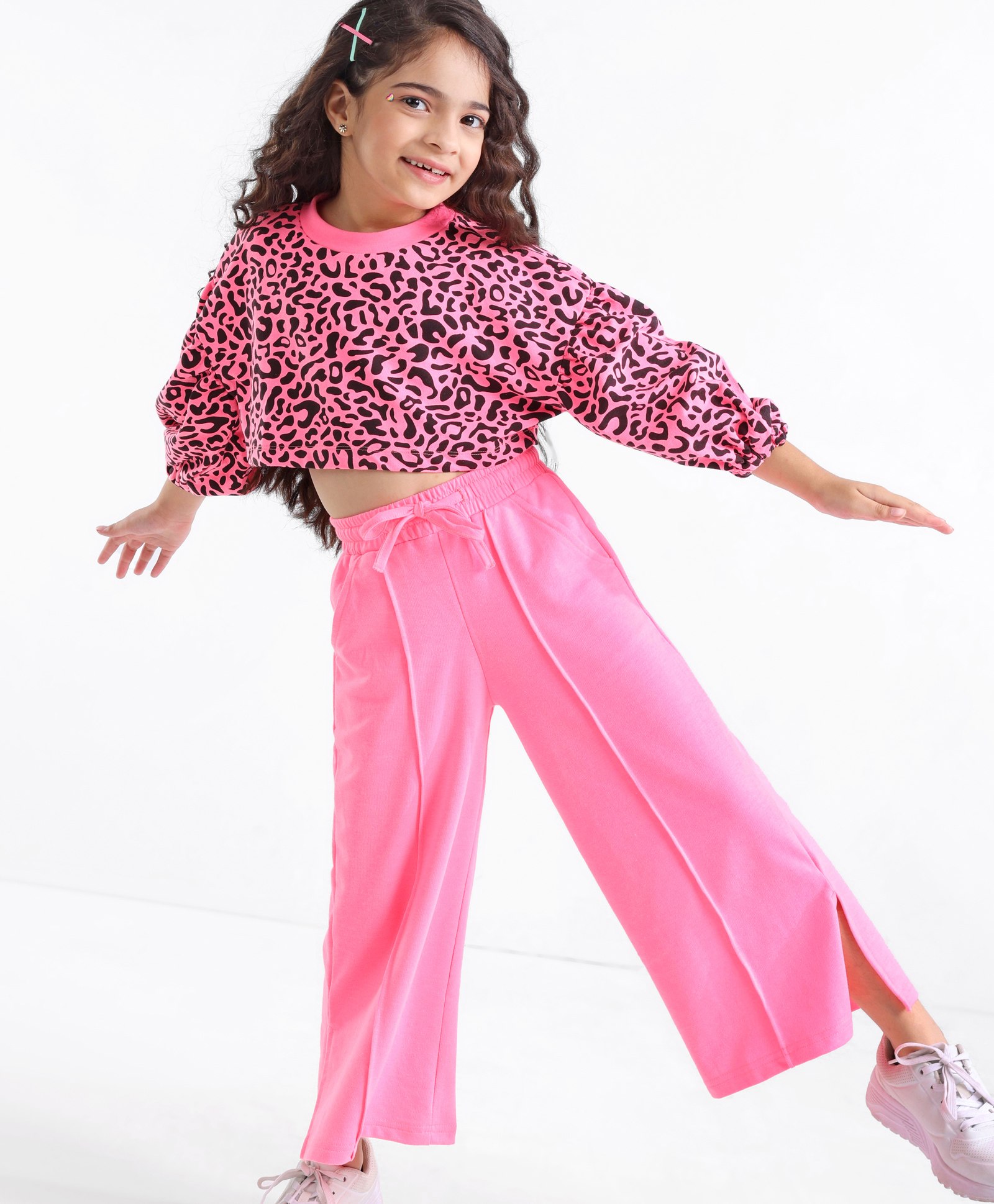 Ollington St. Winter Wear Set of Animal Print Cropped Sweatshirt with Knit Pants - Pink-image-6