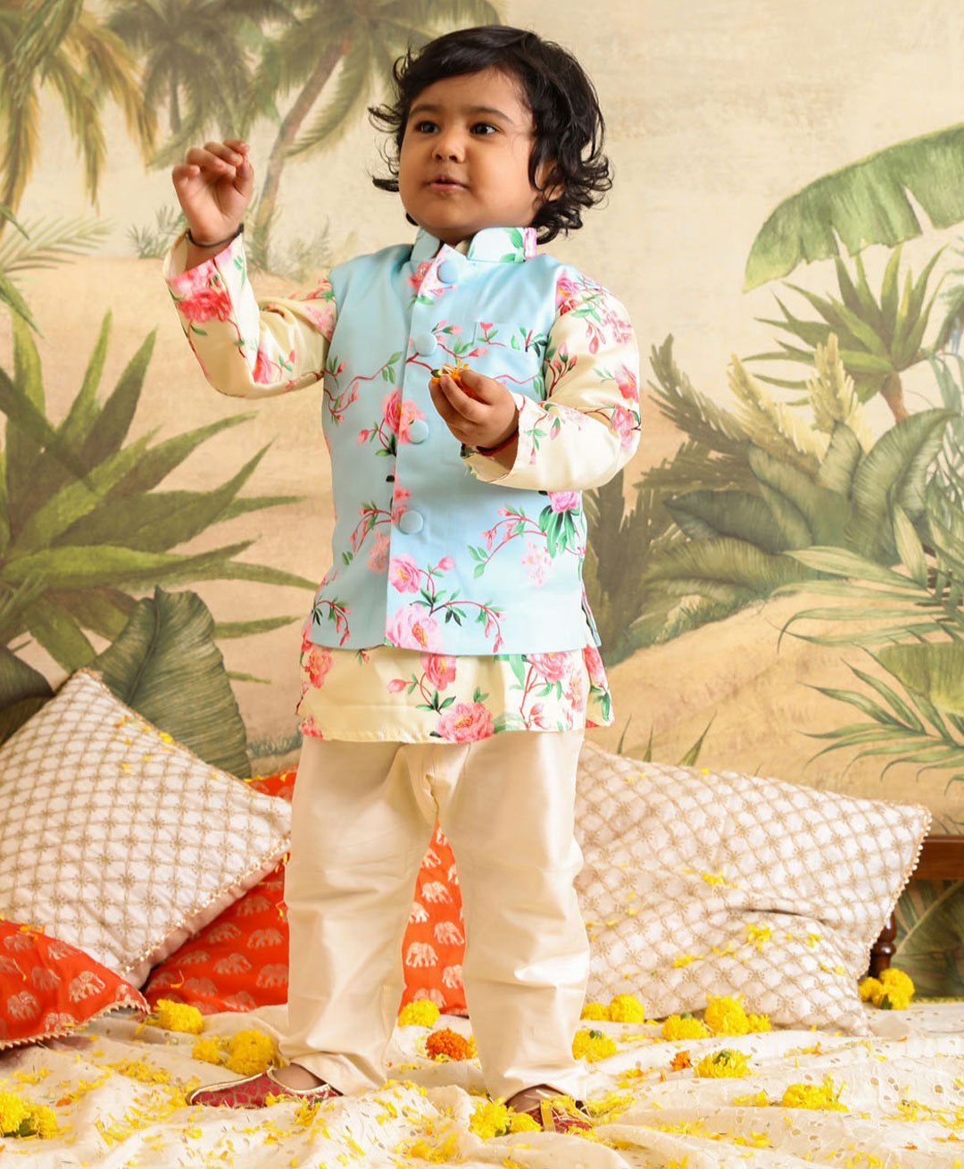 Vastramay Full Sleeveless Floral Printed Kurta Pyjama SetWith Jacket - Yellow Aqua Blue And Cream-image-28