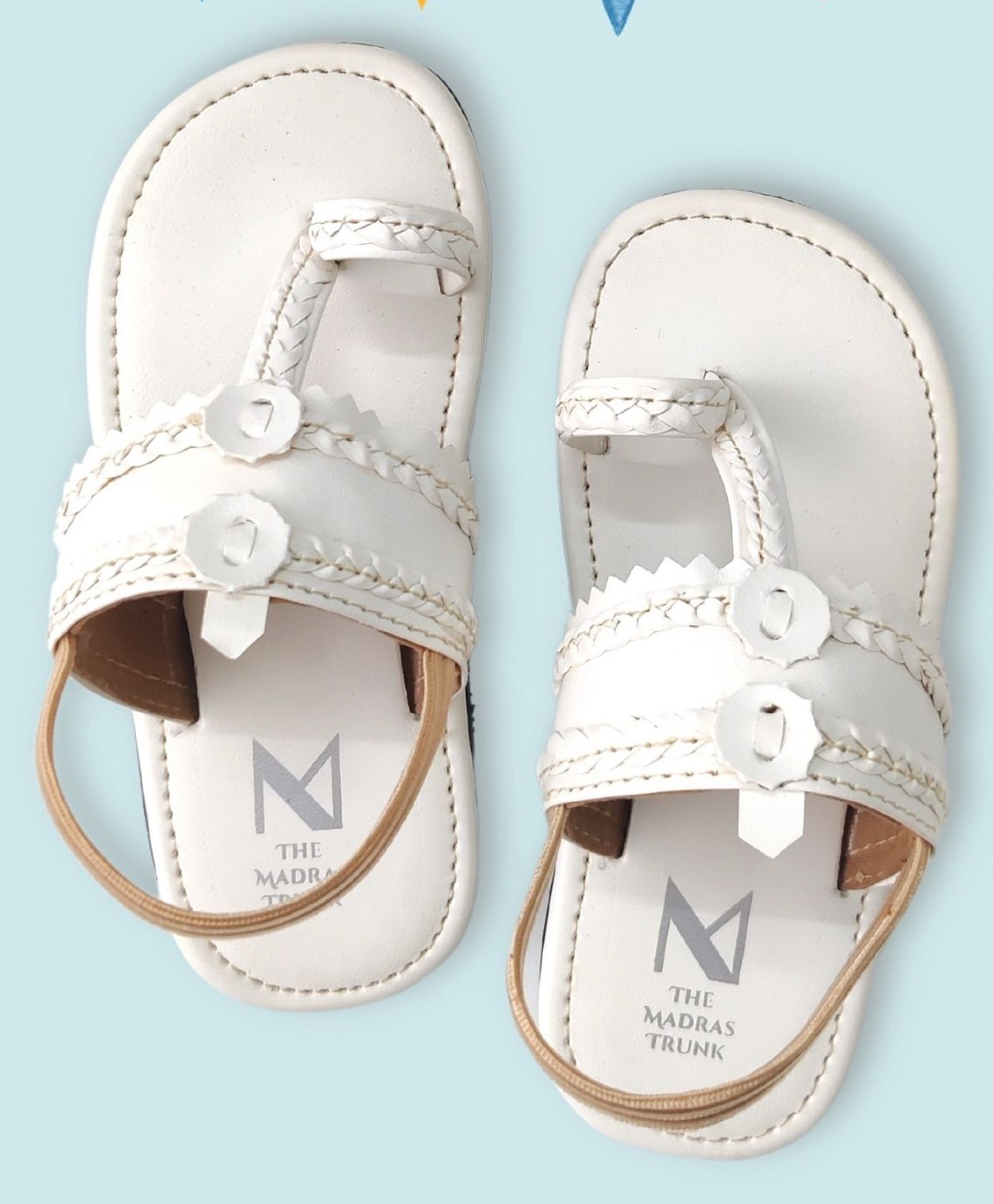 The Madras Trunk Unisex Leaf Vine Design Kolhapuri Sandals - White