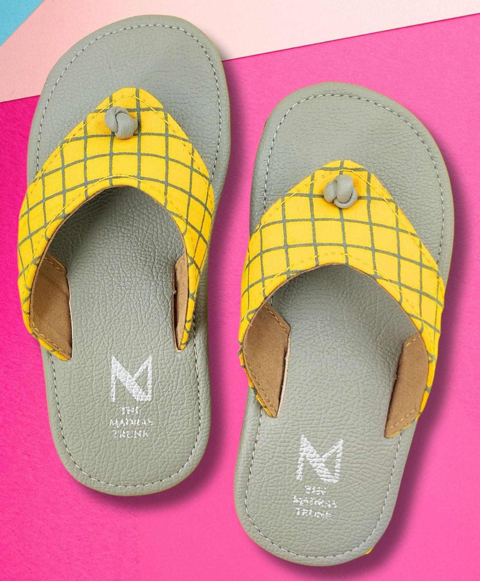 The Madras Trunk Unisex Graph Checked Design Casual Sandal - Grey & Yellow-image-41