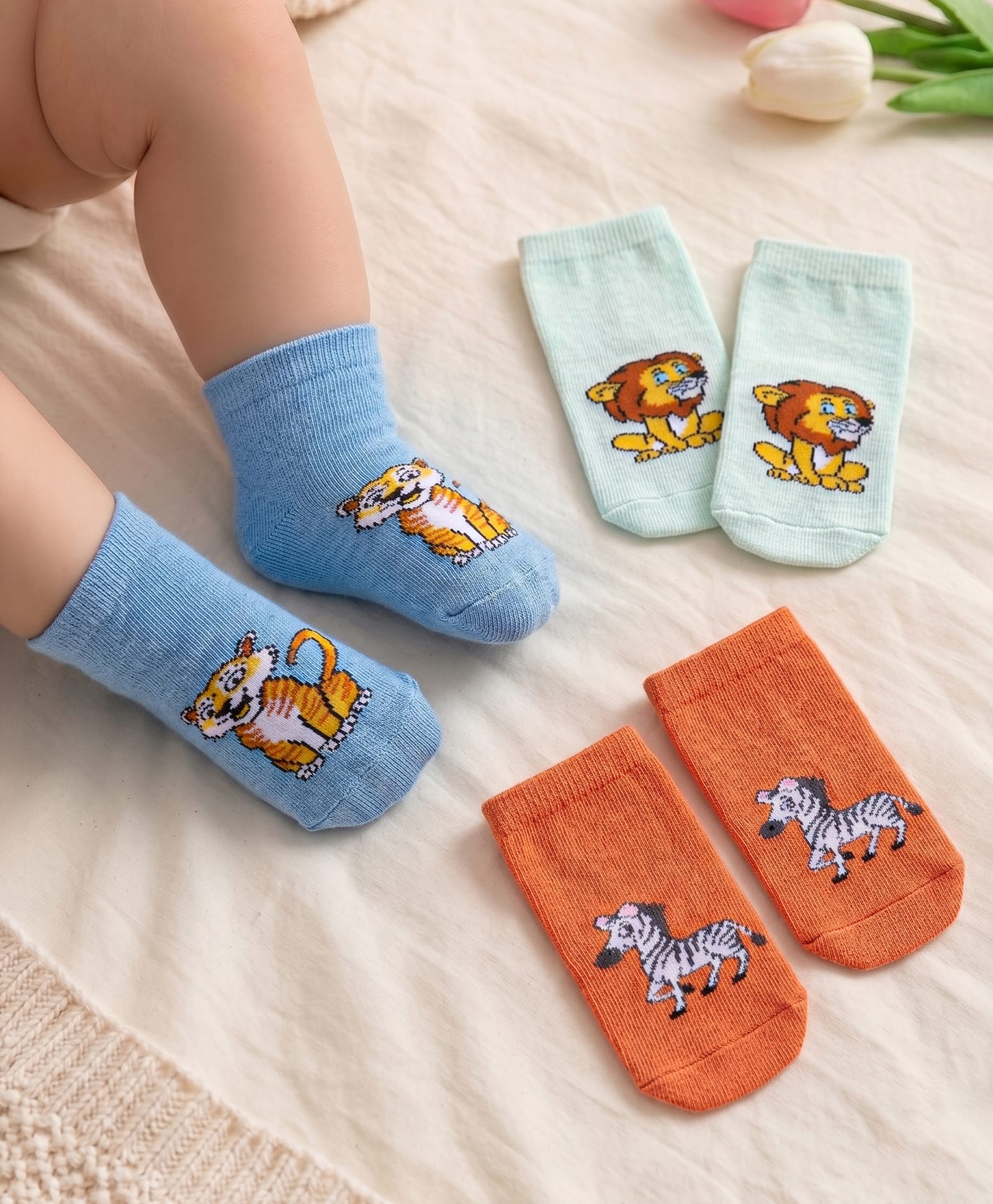 Cute Walk By Babyhug Anti Bacterial Ankle Length Socks Zebra Design Pack Of 3 - Orange Green & Blue-image-44