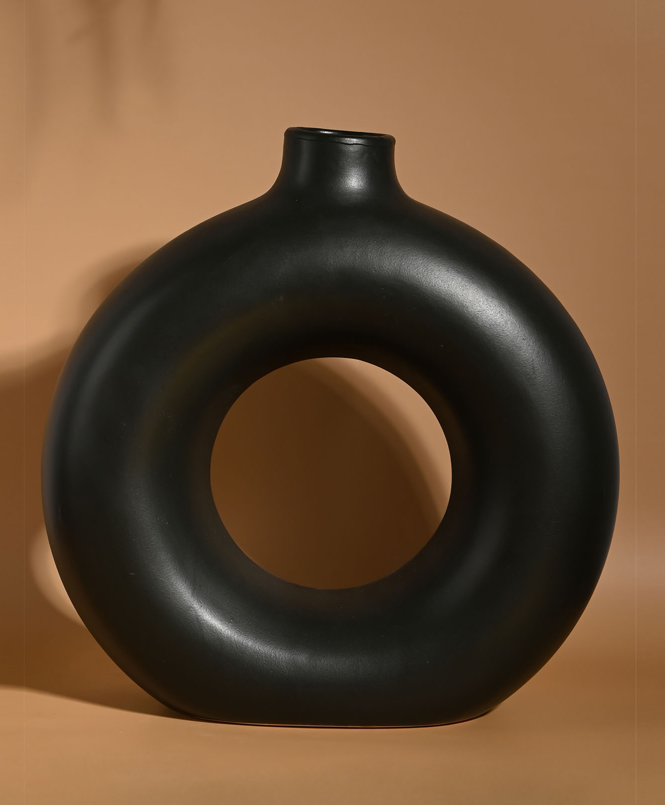 Purezento 12 Inch Donut Vase- Black-picture-22