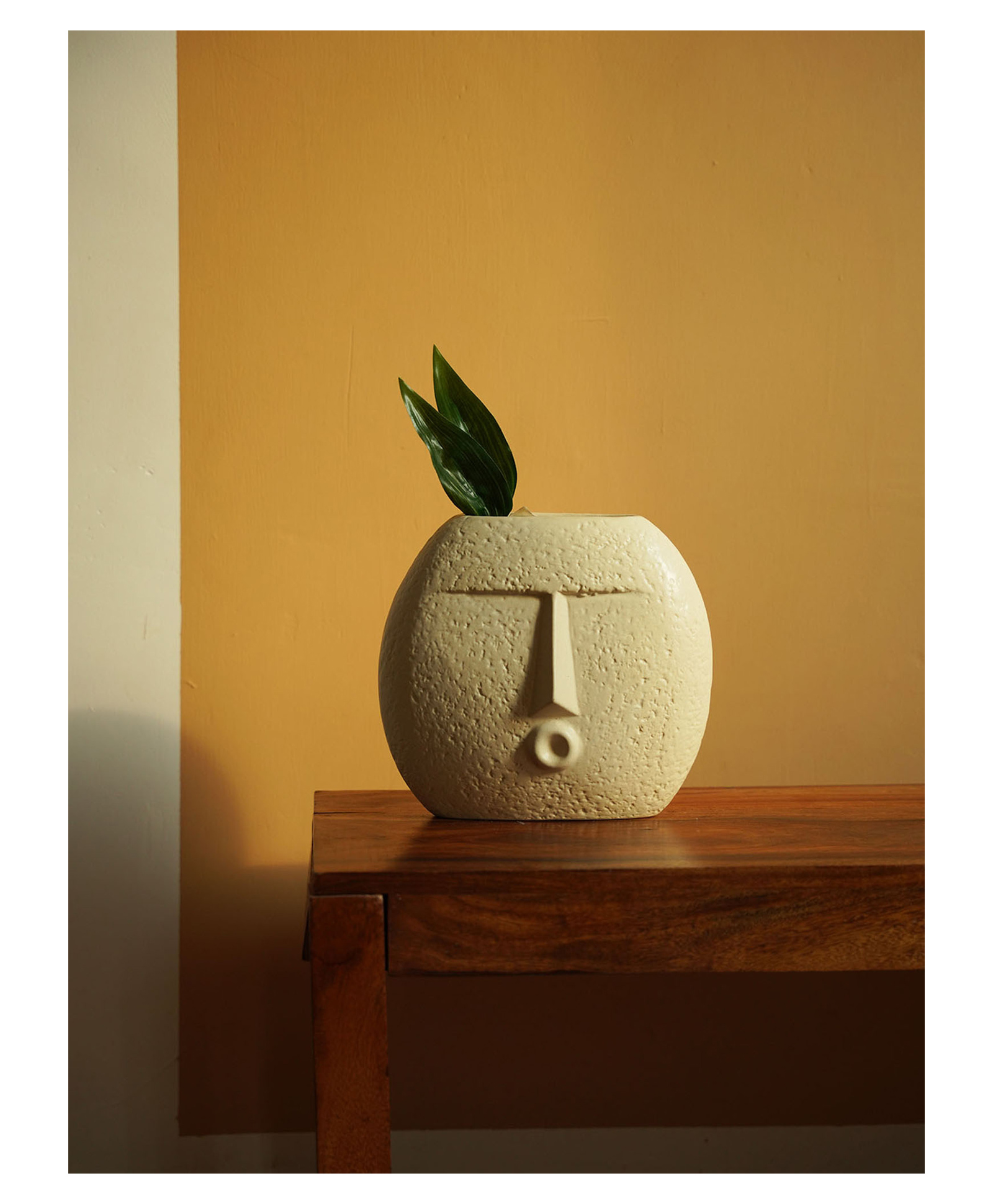 Purezento Blowing Kiss Face Vase- Cream-image-16