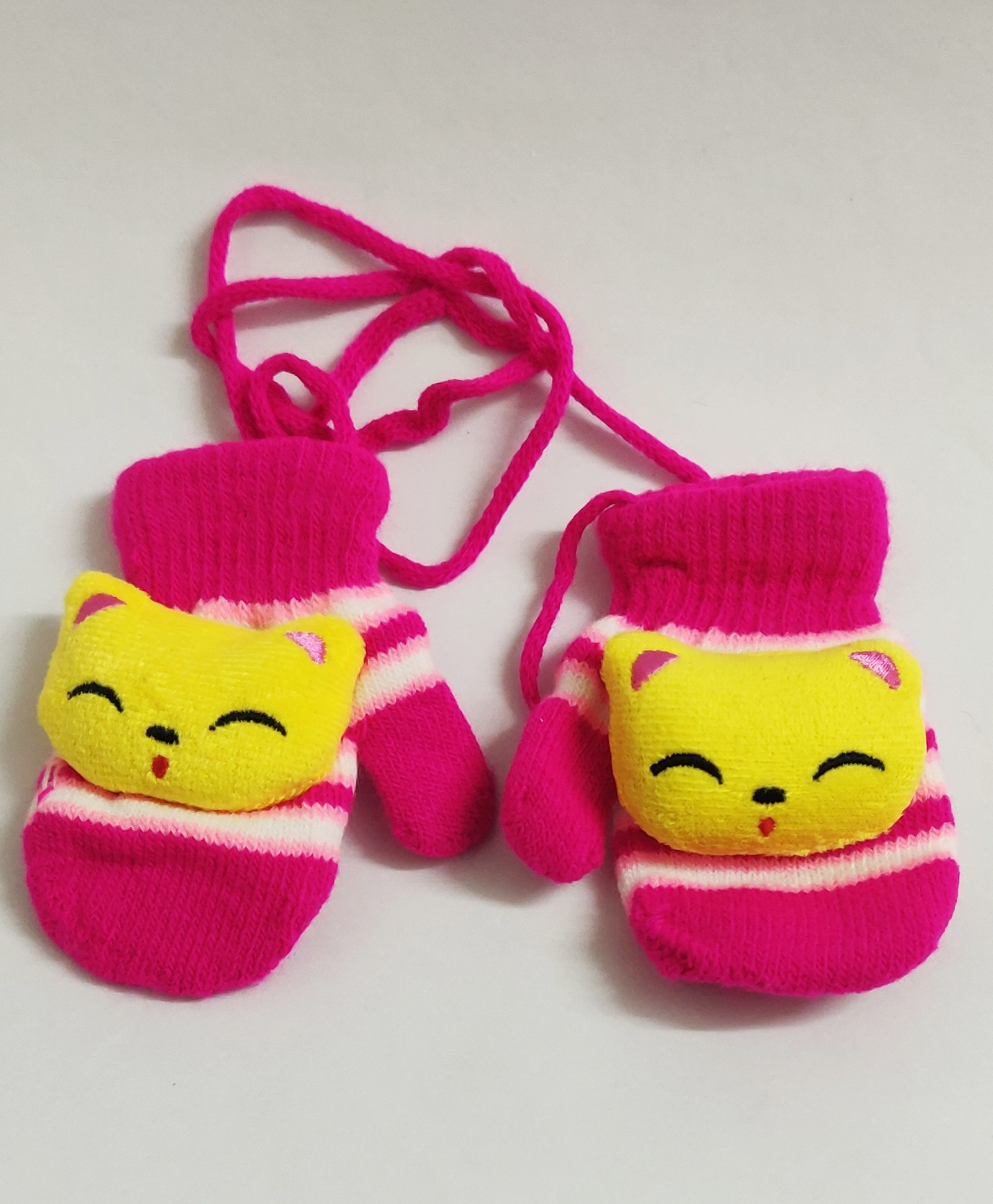 Kid-O-World Cat Face Applique Detailed Mittens -  Light Pink-image-16