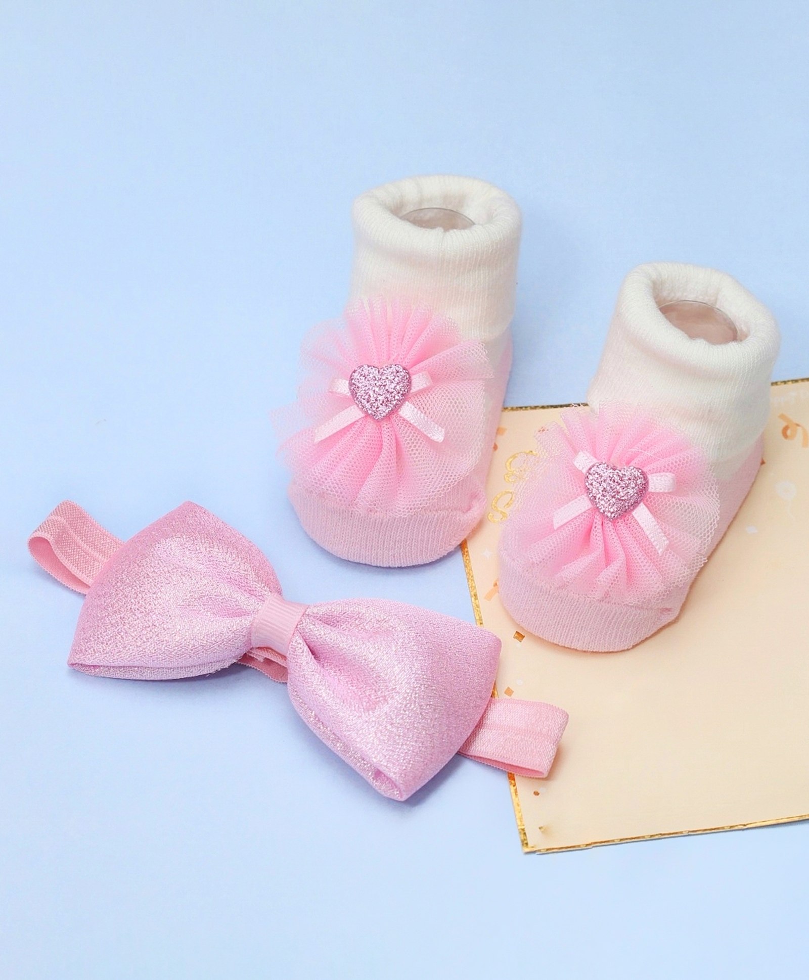 Yellow Bee Heart  Embellished Socks With Bow Applique Detailed Headband -  White And Pink-picture-8