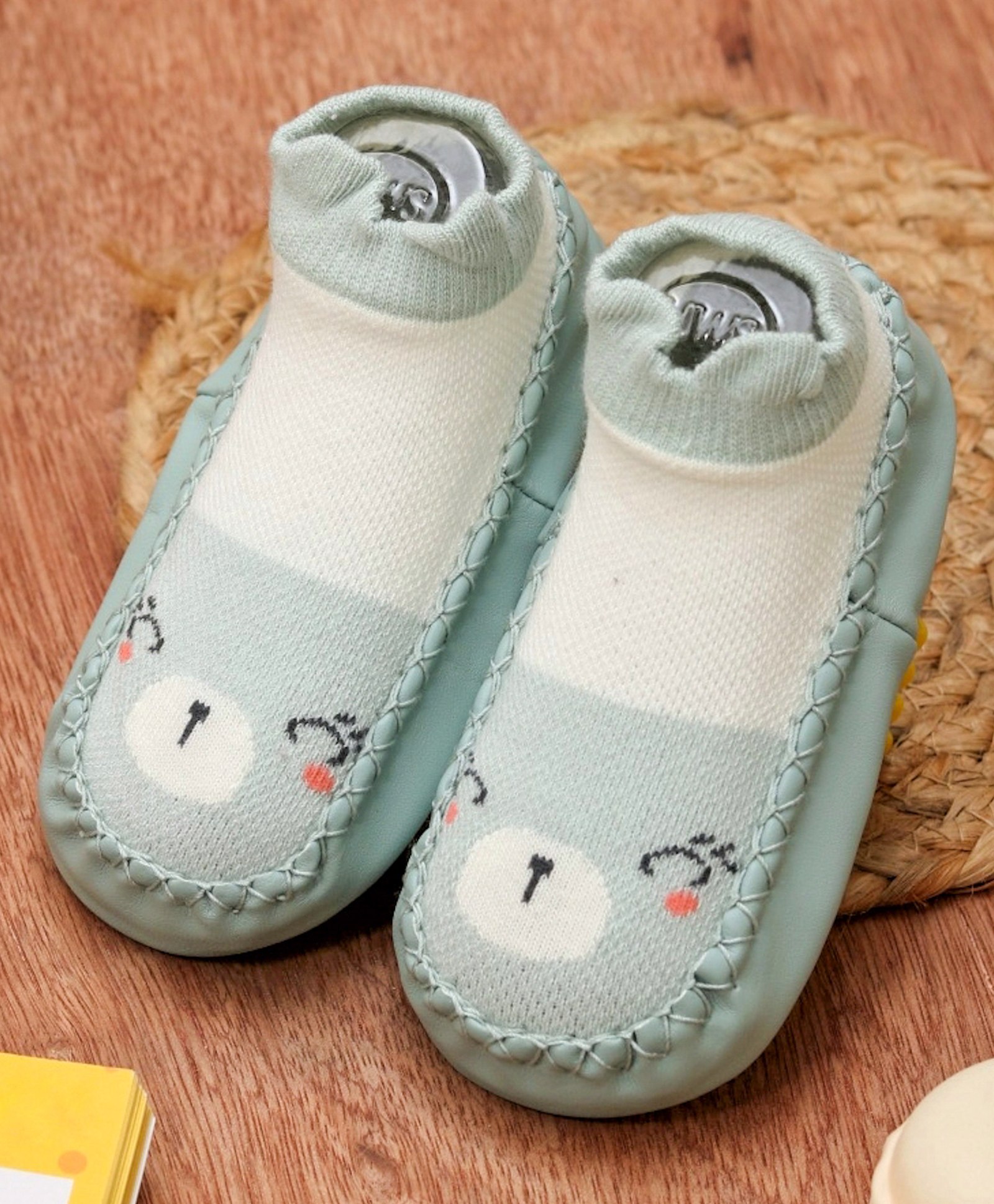 Yellow Bee Cat Face Printed Anti Skid Leather Sock Shoes - Green And White-picture-14