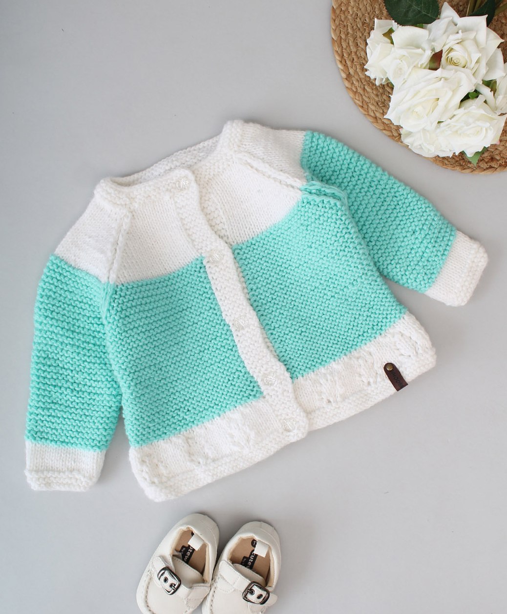 Woonie Full Sleeves Colour Blocked Garter Stitch Hand Knitted Cardigan - Green-image-12