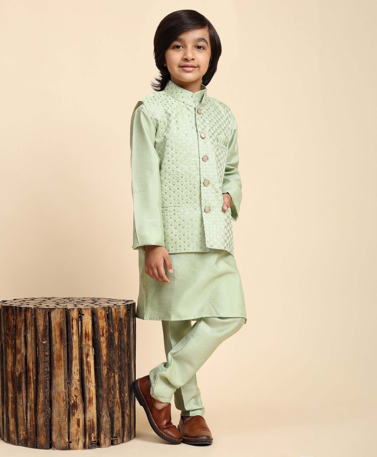 P-MARK Silk Full Sleeves Solid Kurta Pyjama With Sequin Embellished  Jacket Set - Green-image-24