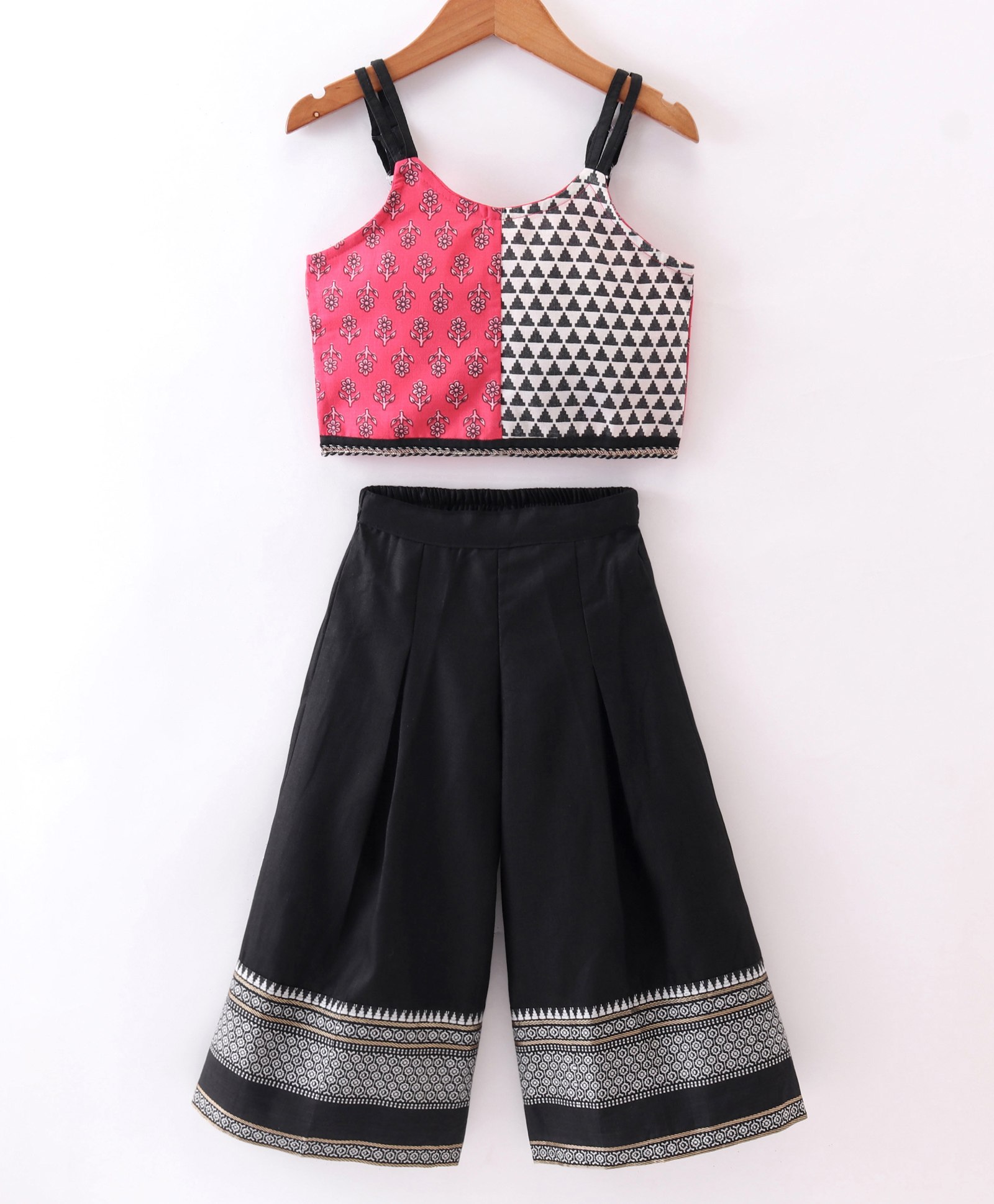 Twisha Sleeveless Jaipuri Flower Motif Printed Cut & Sew Detailed Top With Woven Bottom Designed Palazzo - Peach & Black-image-16