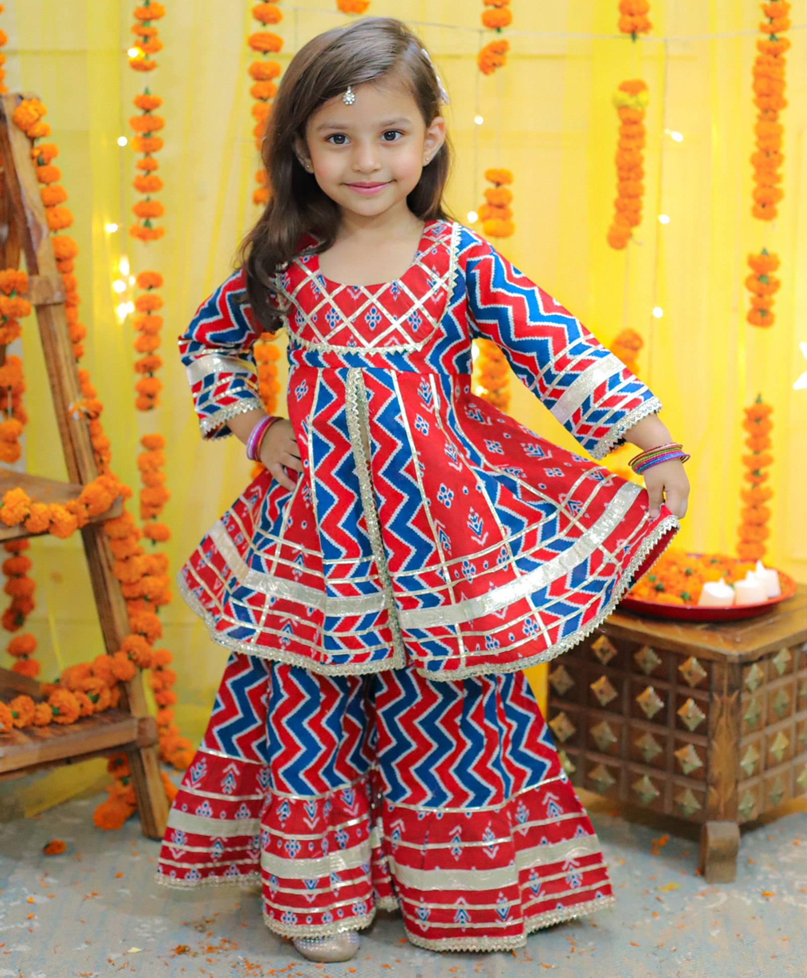 Bownbee Pure Cotton Full Sleeves Chevron Design With Gota Lace Embellished Coordinating Kurta & Sharara - Red-picture-30