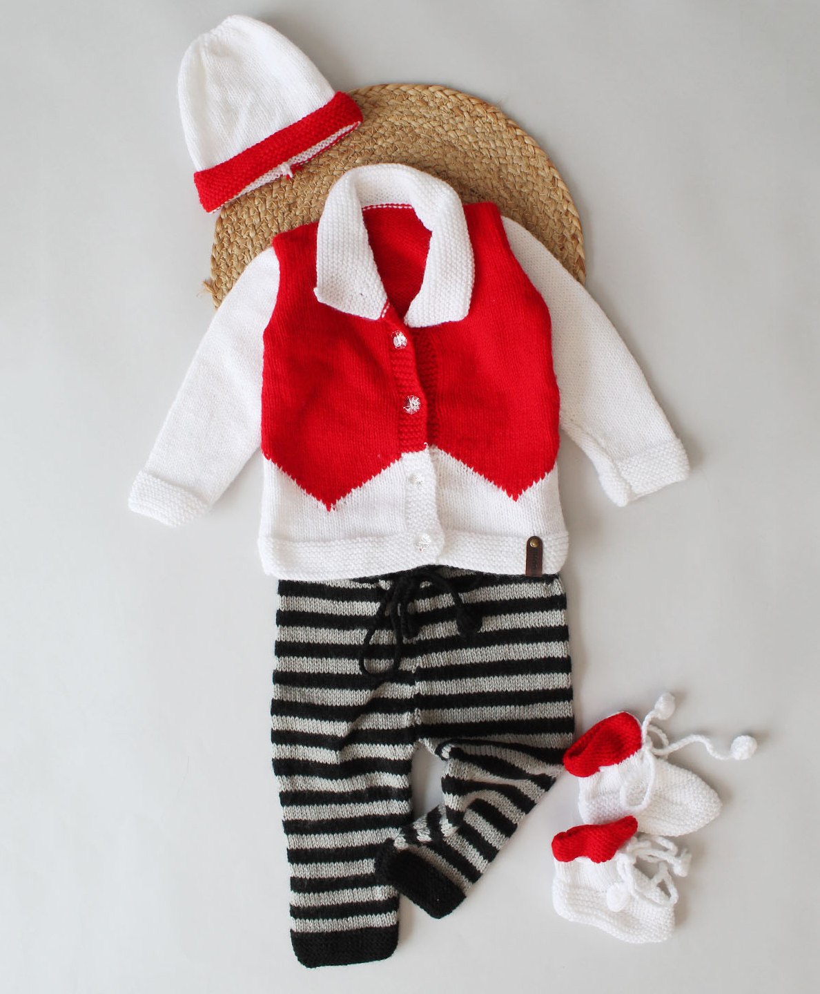 Woonie Full Sleeves Striped & Colour Block Detailed Hand Knitted Collared Sweater with Pants Cap And Socks - White-picture-15