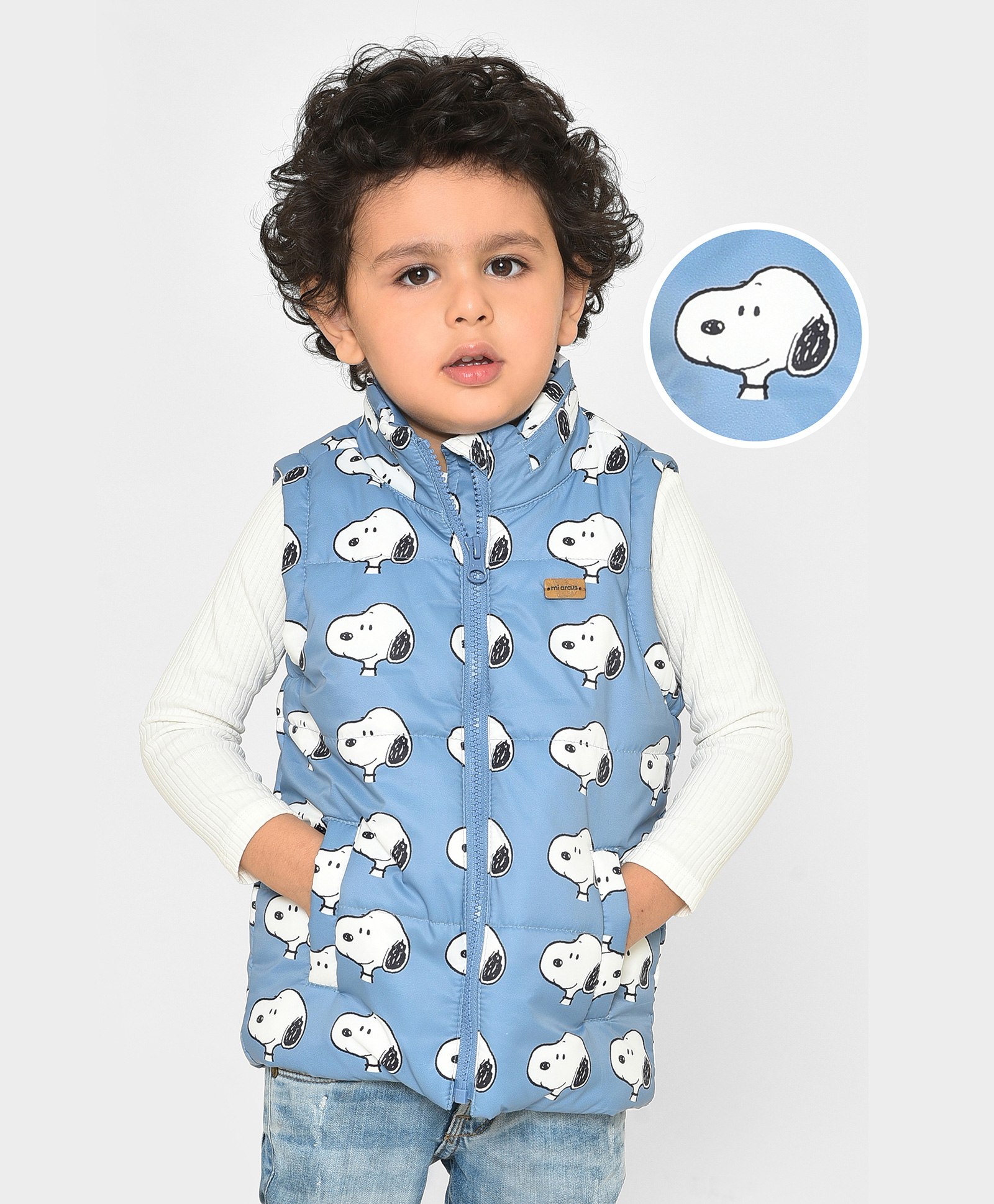 Mi Arcus Sleeveless Peanuts Featuring All Over Snoopy Printed Quilted Jacket - Blue-picture-34