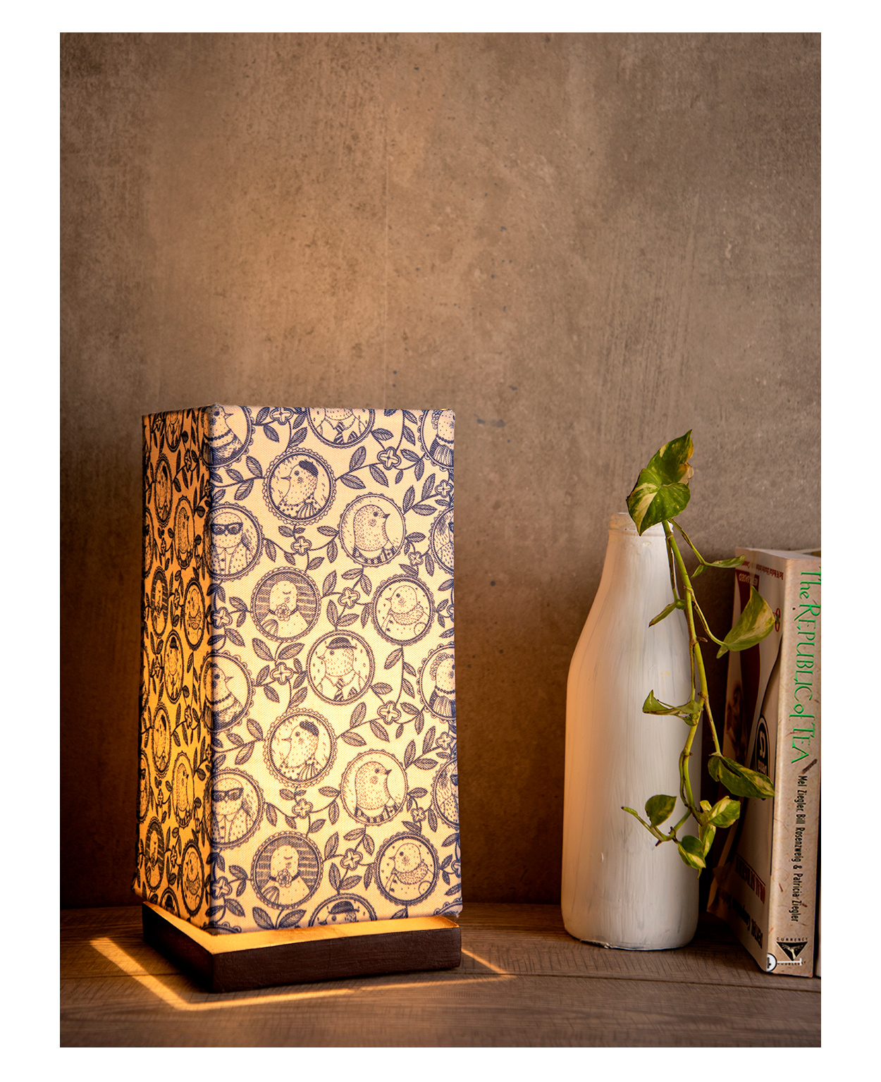 Green Girgit Lamp with Wooden Base Smart Owl Print-image-35
