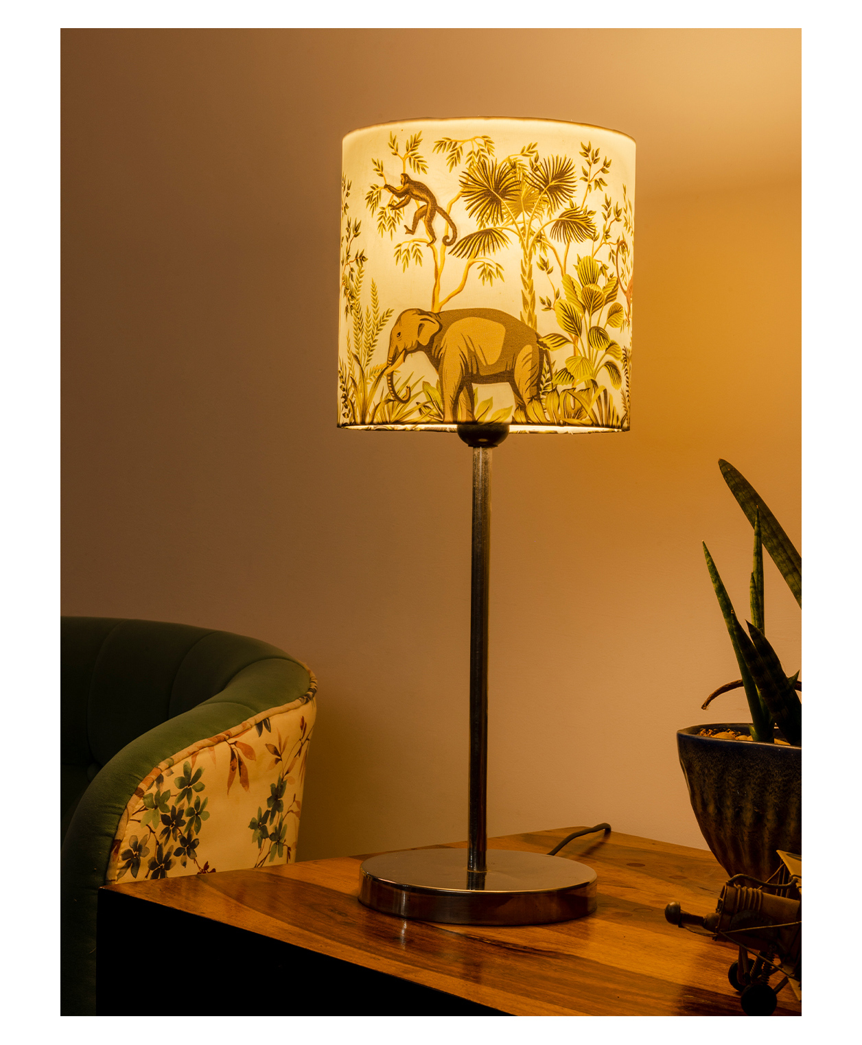 Green Girgit Metal Chrome Finish Lamp with Multicolor Jungle Shade-image-41