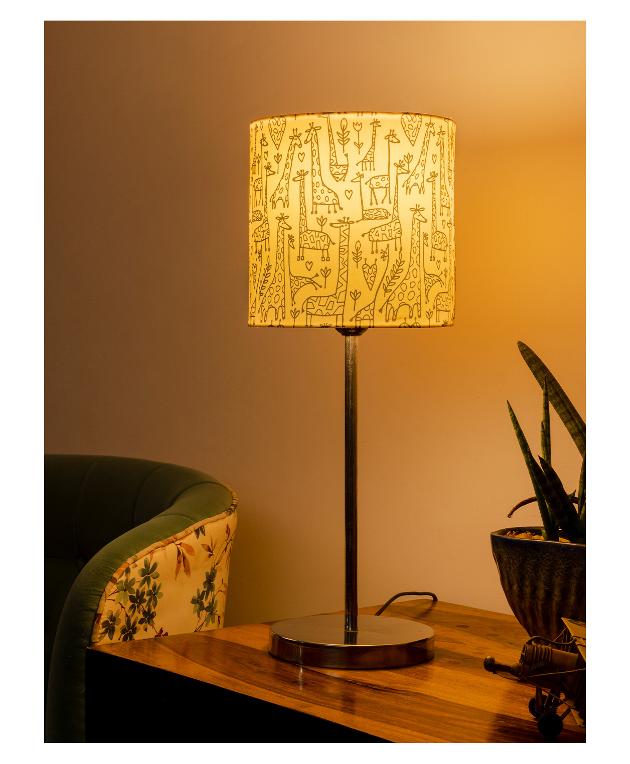 Green Girgit Metal Chrome Finish Lamp with Multicolor Animal Print Shade-image-42
