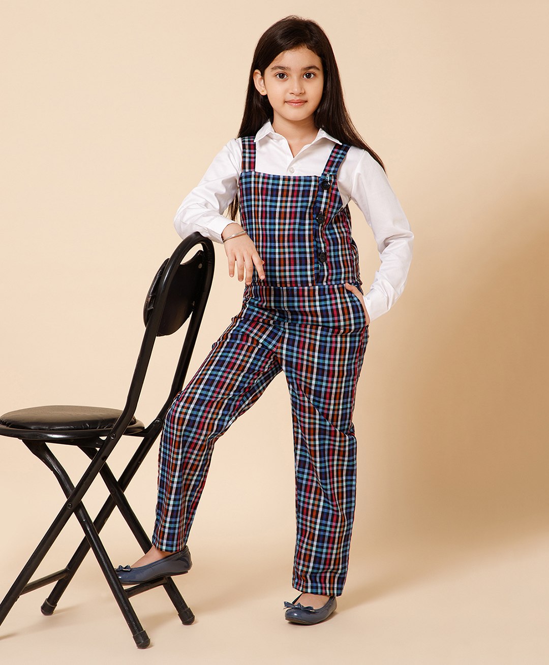 Piccolo Full Sleeves Solid Shirt With Gingham Checked Dungaree - Multi Color-image-2
