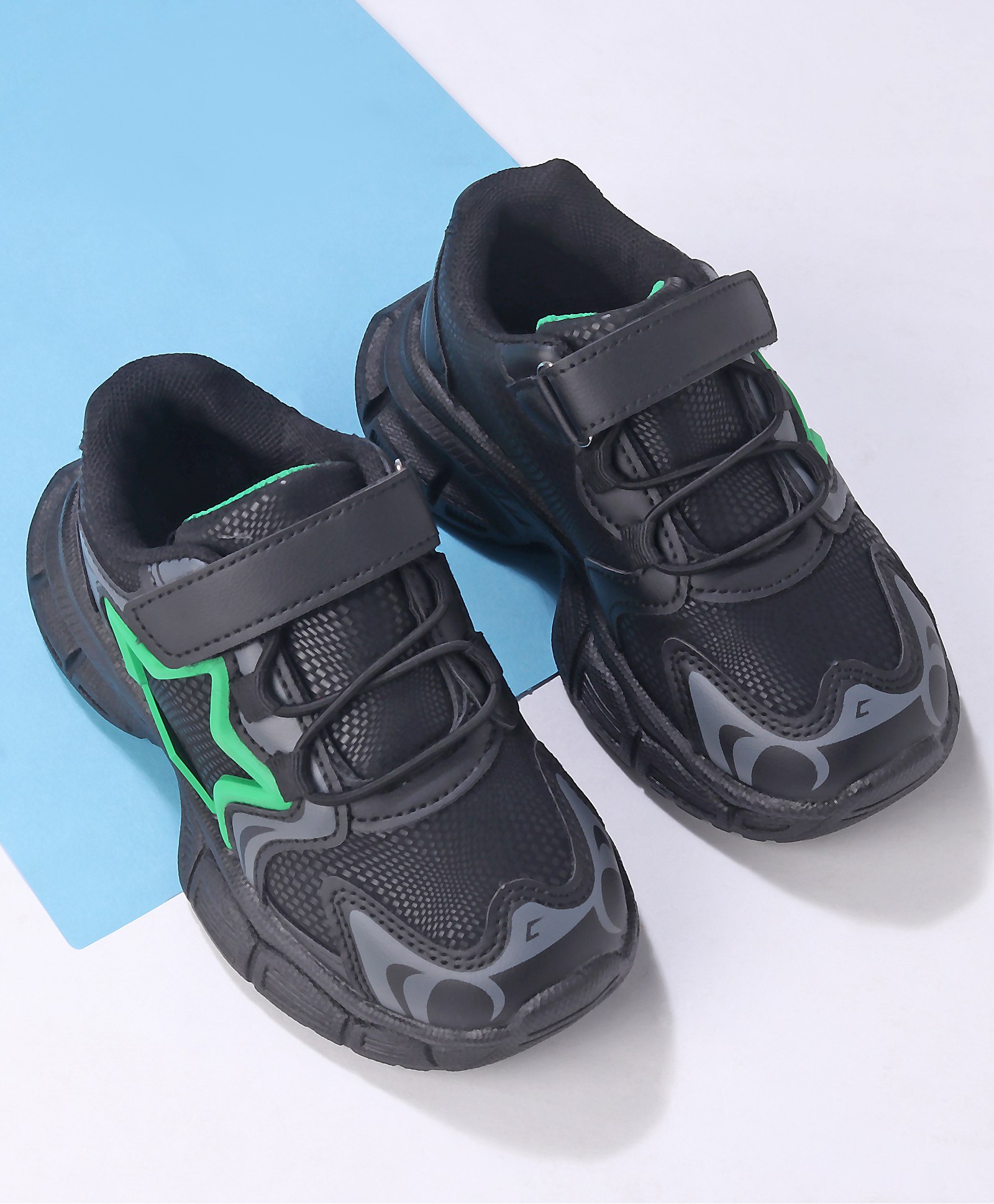 Cute Walk by Babyhug Sneakers Shoes with Velcro Closure & Star Design - Black-image-13