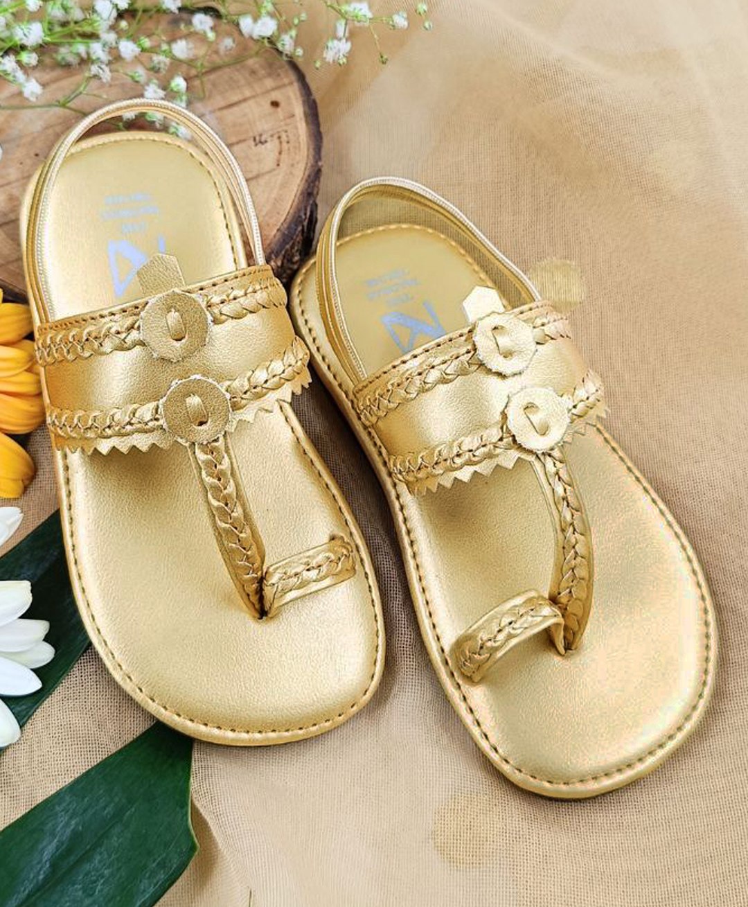 The Madras Trunk Strap Designed Detailed Kolhapuris Sandals - Light Gold-image-2