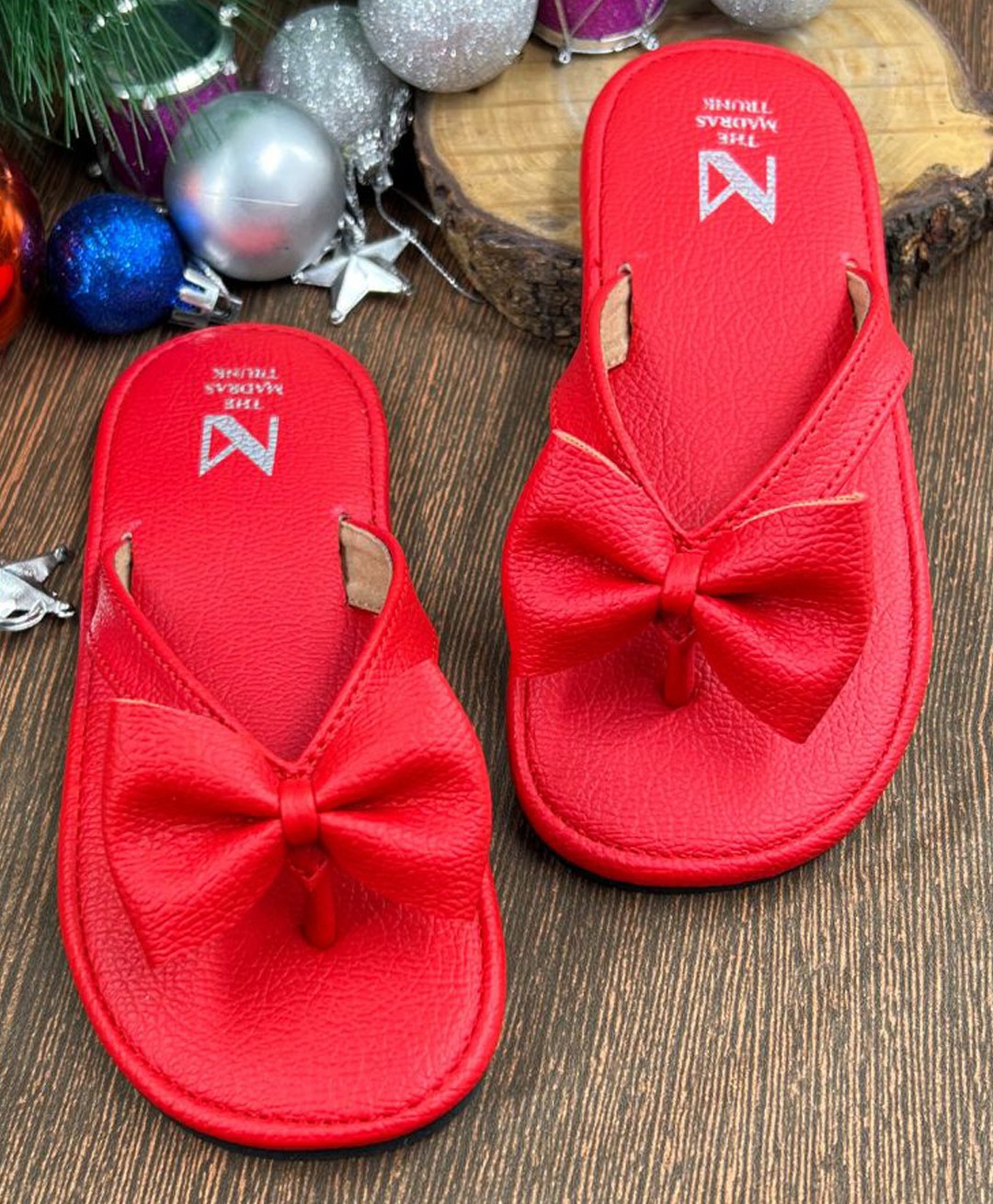 The Madras Trunk  Bow Detailed Flip Flops - Red-image-48