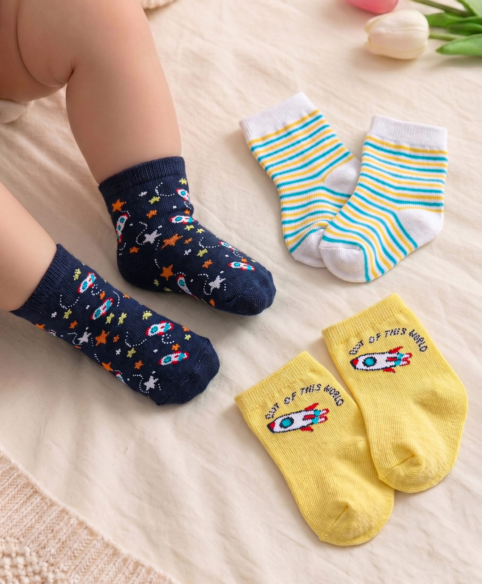 Cute Walk by Babyhug Anti Bacterial Ankle Length Socks Rocket Design Pack Of 3 - Multicolour-image-17