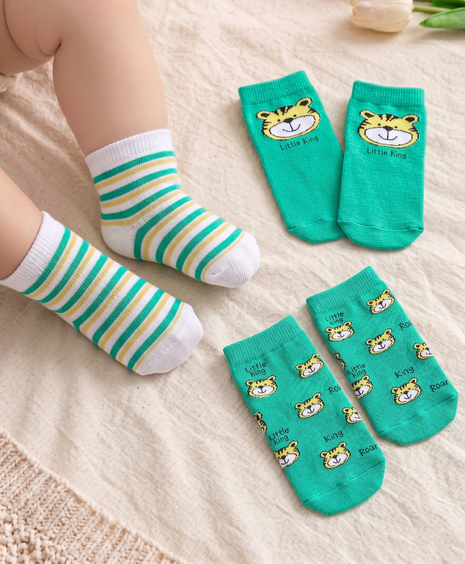 Cute Walk by Babyhug Anti Bacterial Ankle Length Socks Tiger Design Pack Of 3 - Green-image-31