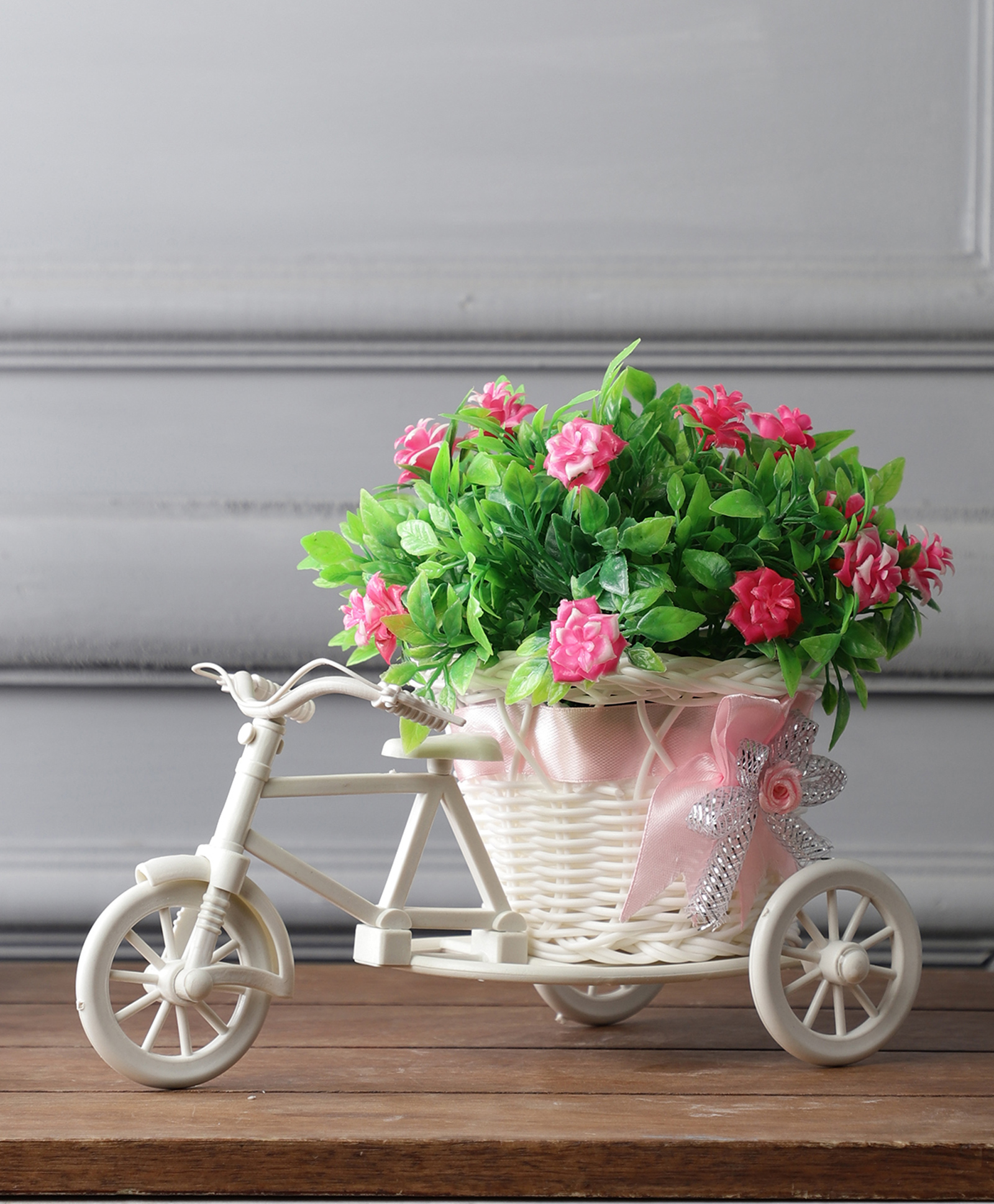 Foliyaj Rickshaw Plant with Green Leaves and Pink Roses-picture-17