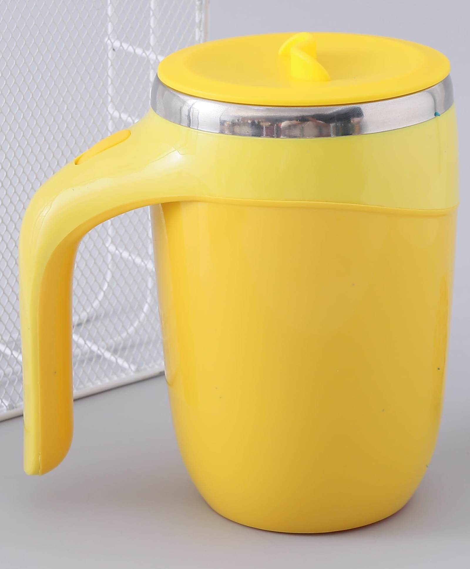 the better home UMAI Anti-Fall Coffee Travel Mug with Suction Bottom | 500ml | Stainless Steel | Leakproof | Coffee Mug with Lid and Handle | Perfect for Travel, Home and Office (Yellow)-picture-36
