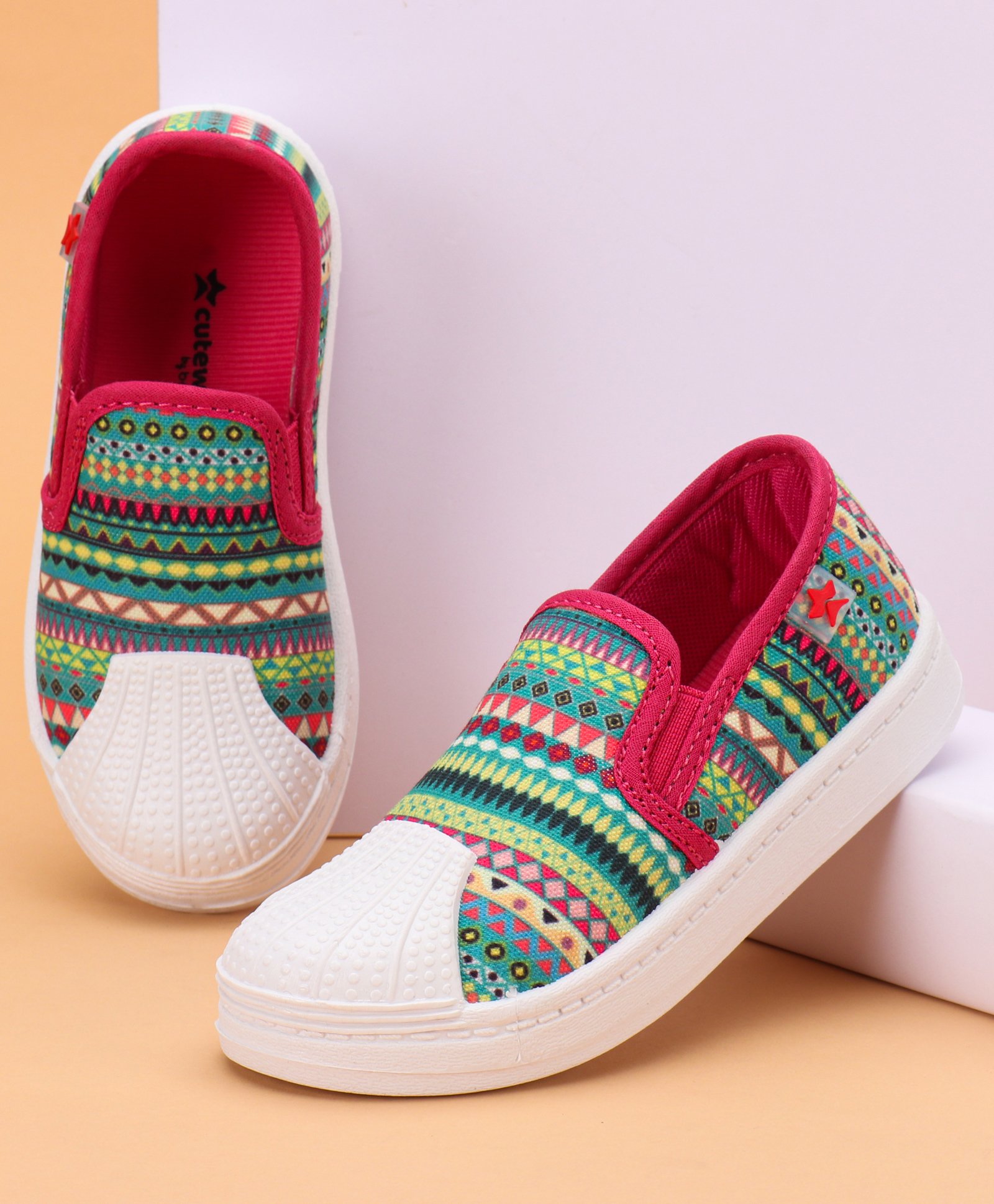 Cute Walk by Babyhug Geometric Pattern Casual Shoes - Coral Blue-picture-25