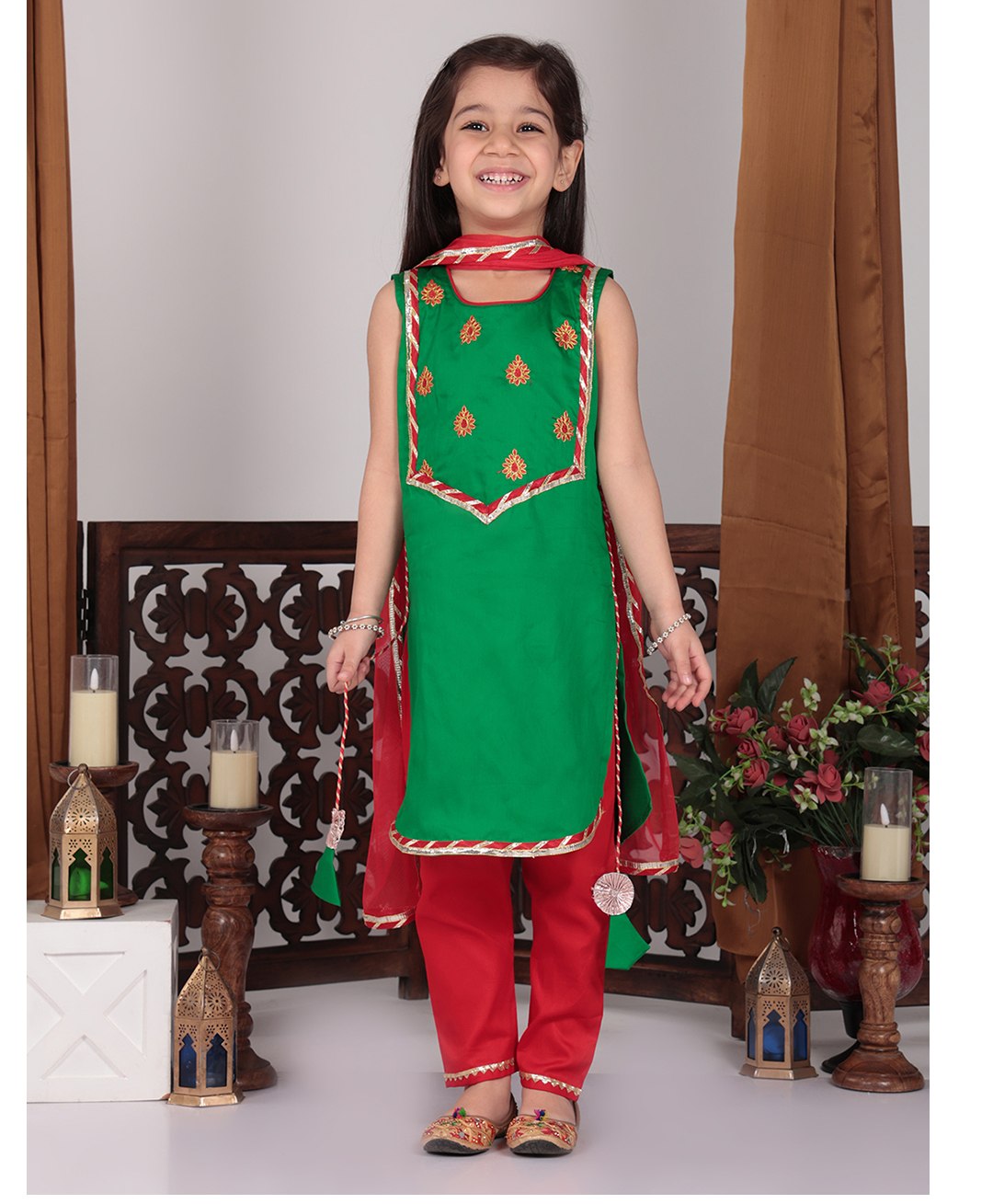 Kinder Kids Sleeveless Motif Embroidered & Gota Lace Embellished Kurta & Pant With Dupatta - Green & Red-image-12