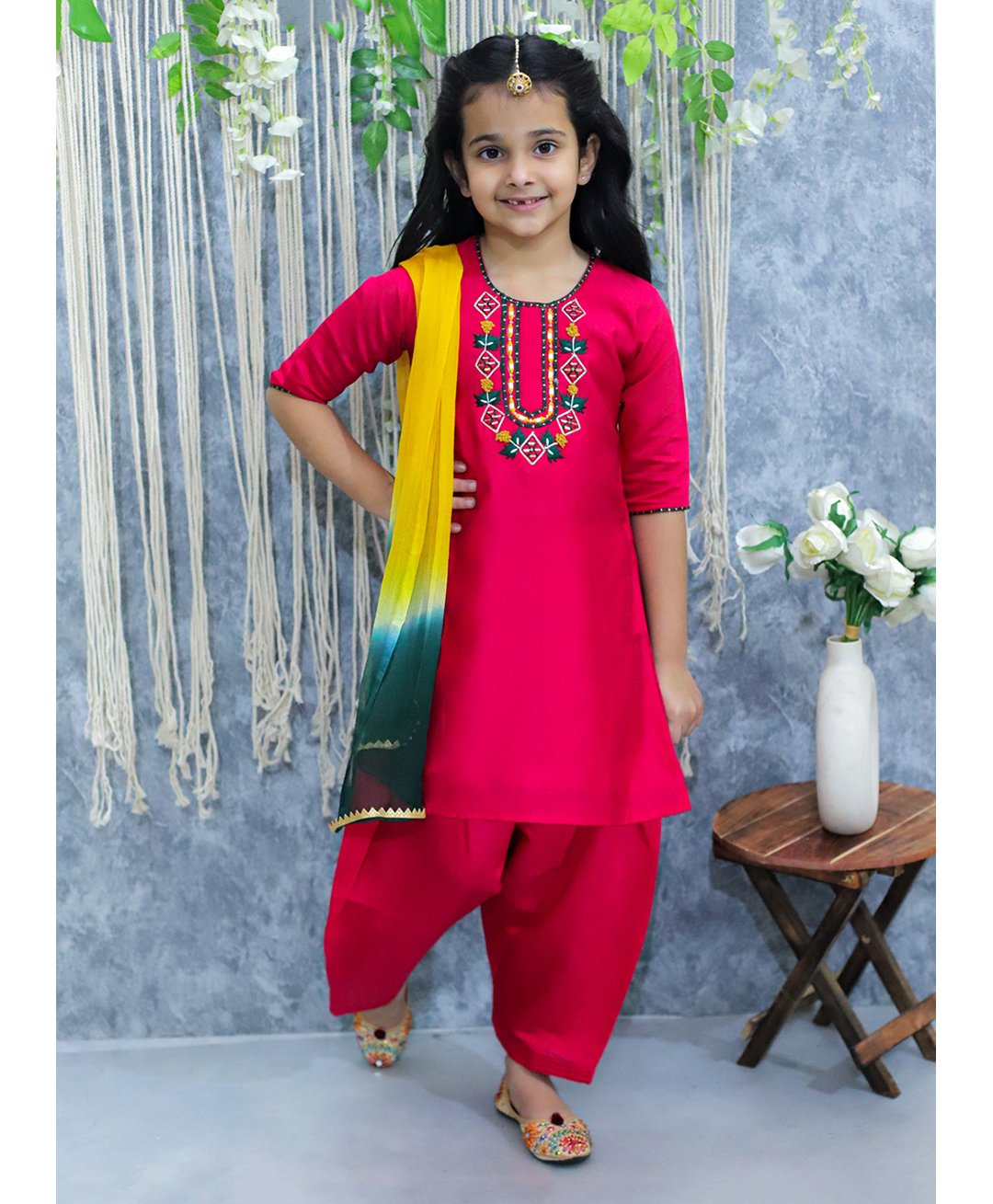 BownBee Three Fourth Sleeves Placket  Embroidered Kurta  With Salwar And Dupatta -  Pink-image-19