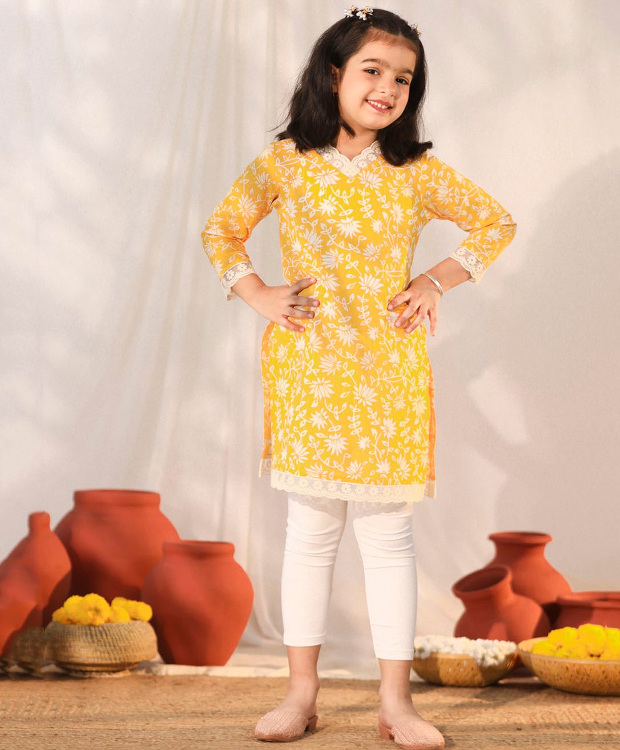 Vastramay Three Fourth Sleeves Floral Swirl Printed Kurta & Leggings - Yellow & White-image-29
