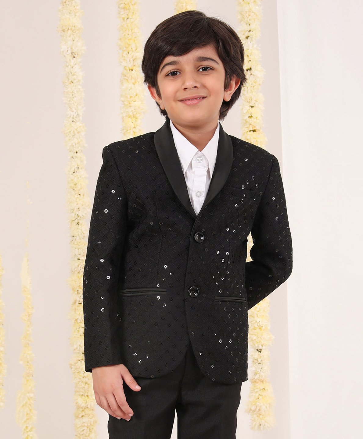 Vastramay Full Sleeves Sequin Embellished Thread Work Embroidered Blazer - Black-picture-28
