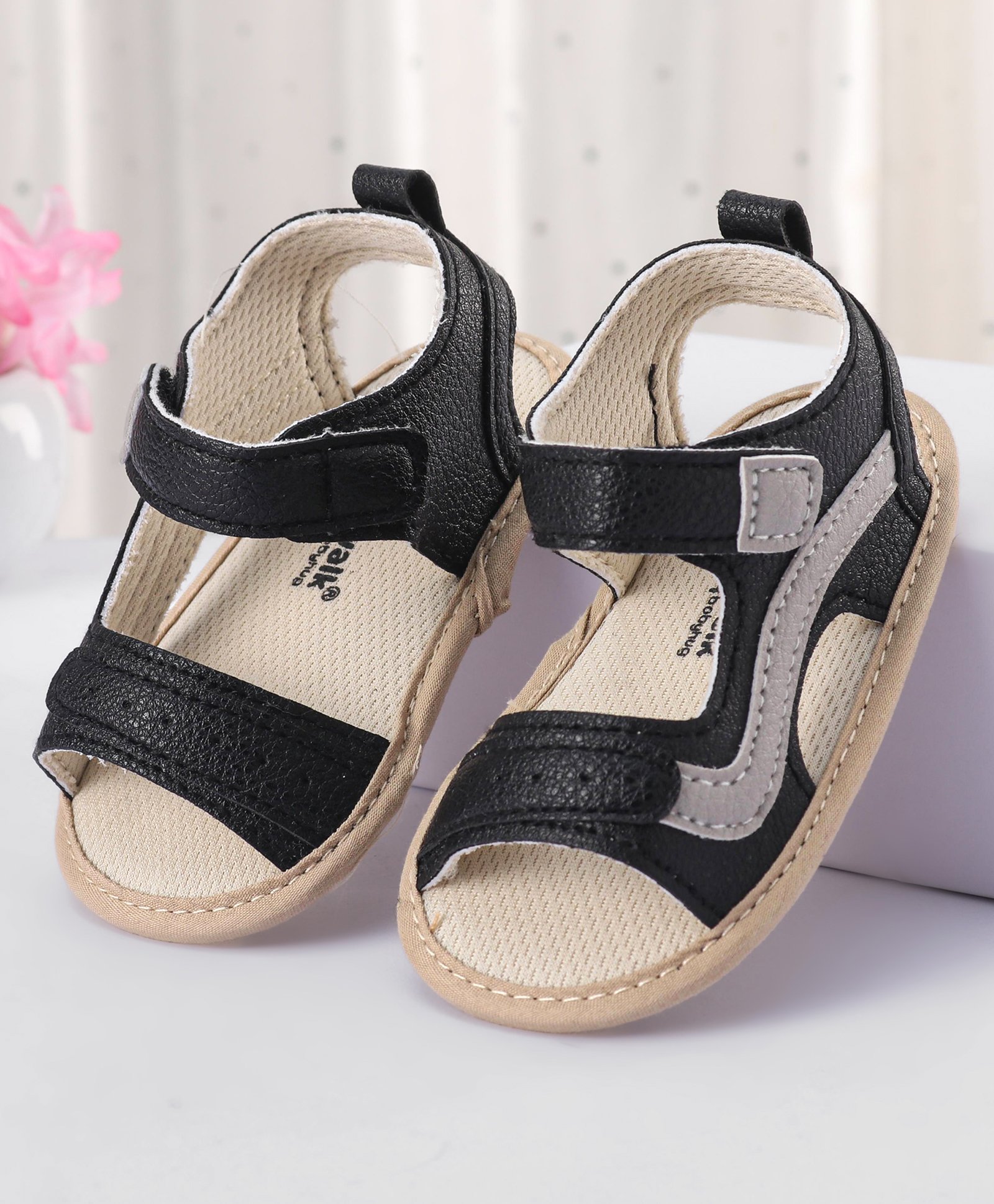 Cute Walk by Babyhug Velcro Closure Booties - Black-image-23