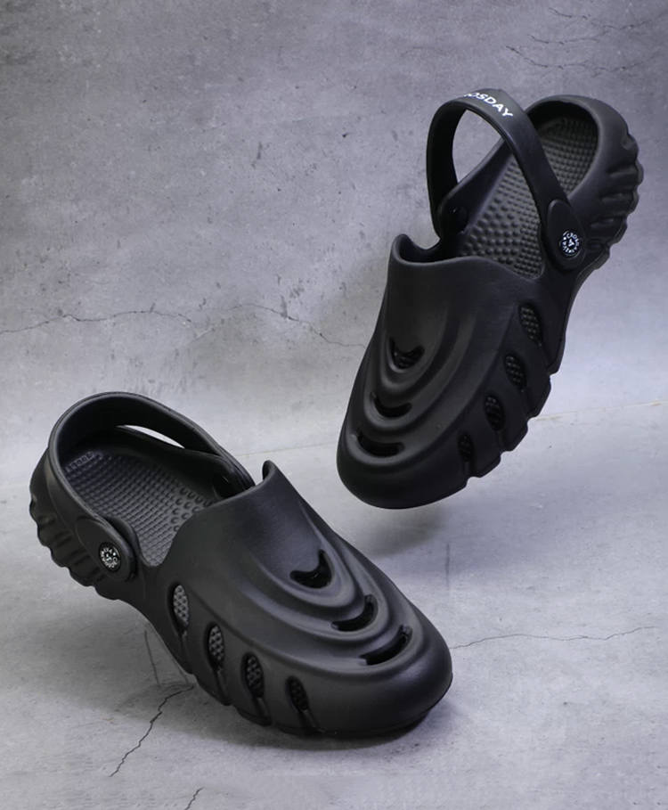 Priaansha Kids Wave Design Clogs- Black-image-1