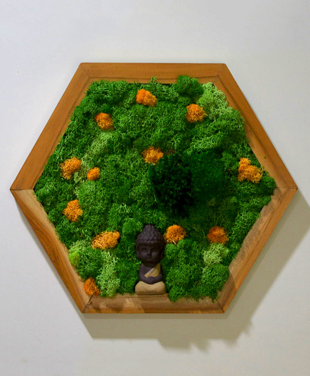 mybageecha At a Standstill Preserved Moss Frame with Light Wood-picture-26