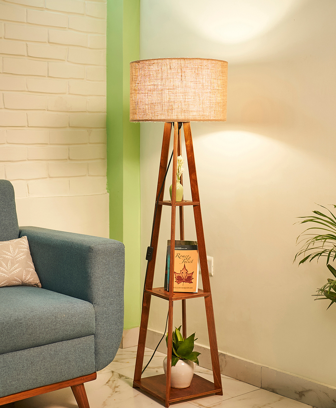 Crosscut Wooden Floor Lamp with shelves (Natural Jute)