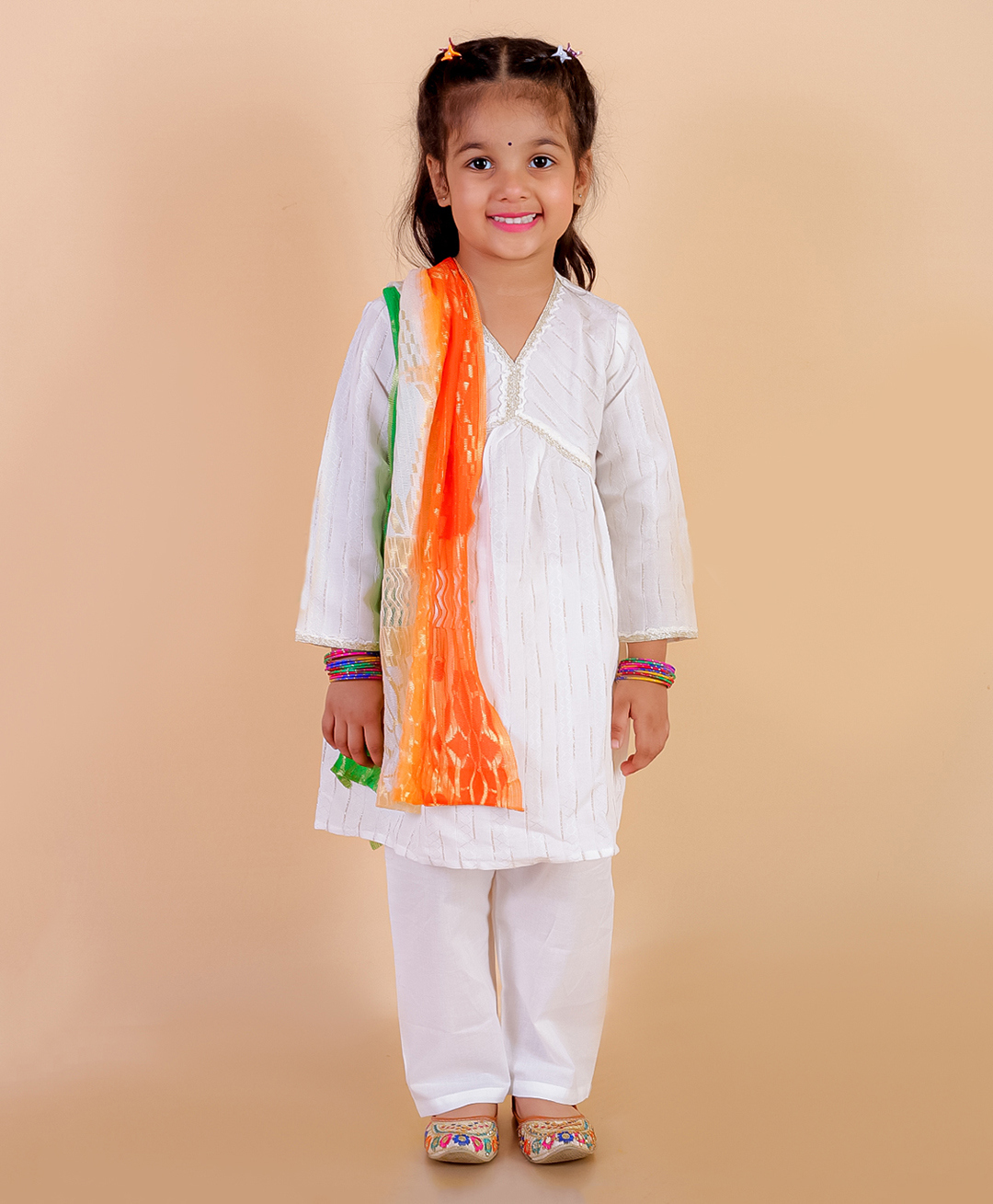 The Mom Store Three Fourth  Sleeves Striped Pattern & Gota Lace Embellished Kurta & Pyjama Set - Off White-picture-17