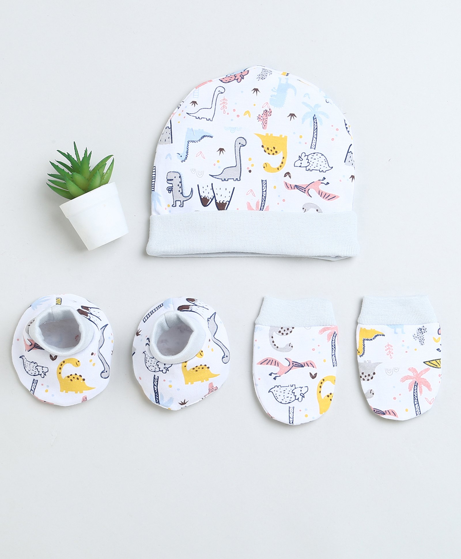 BUMZEE Cotton Animals Printed Coordinating Cap Mittens & Booties Set - White & Grey-picture-16