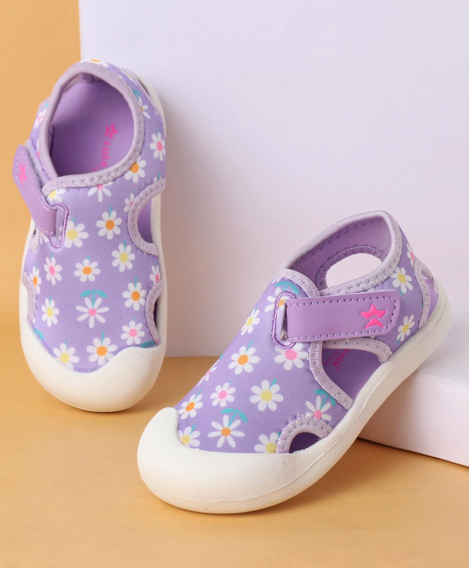 Cute Walk by Babyhug Slip On Sandals with Velcro Closure Floral Print - Purple-picture-10