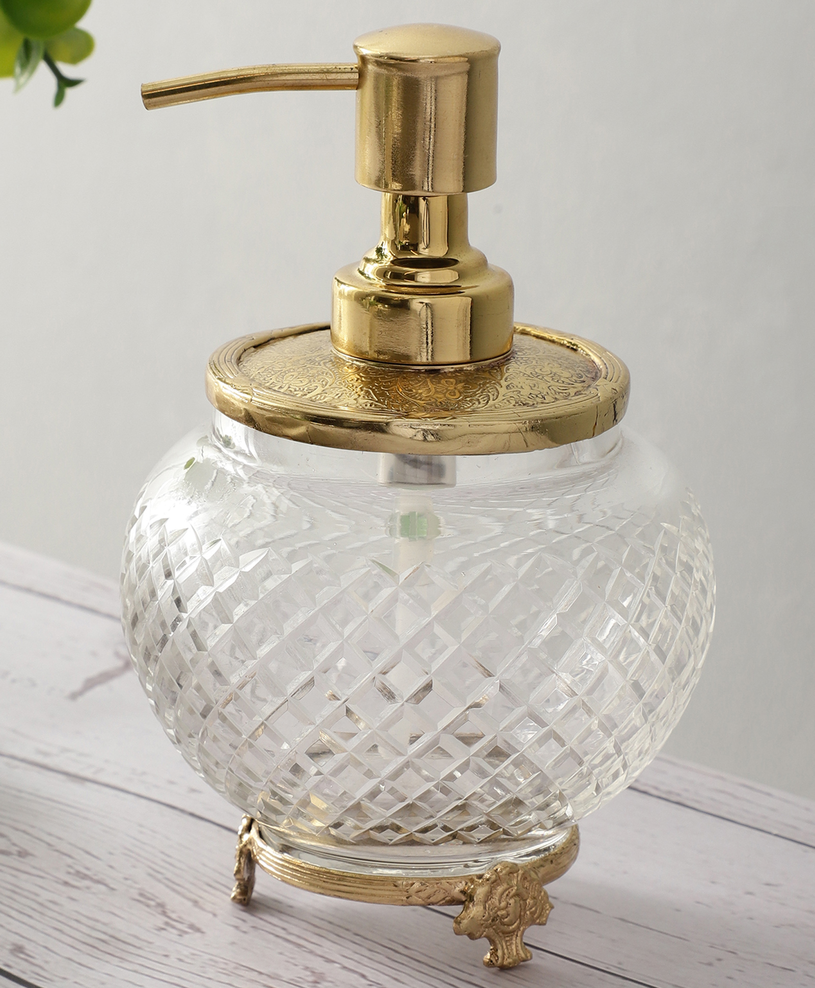 De Maison Decor Ava crystal Cut dispenser in gold-picture-19
