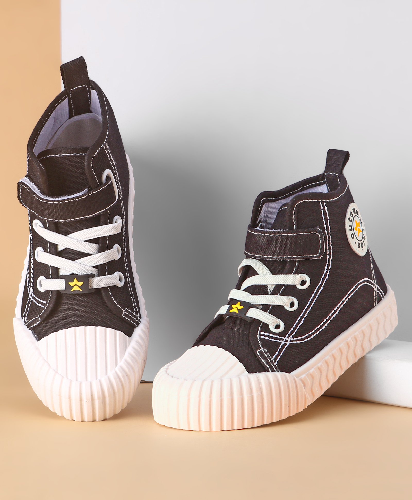 Cute Walk by Babyhug Casual Shoes with Velcro Closure - Black-picture-10