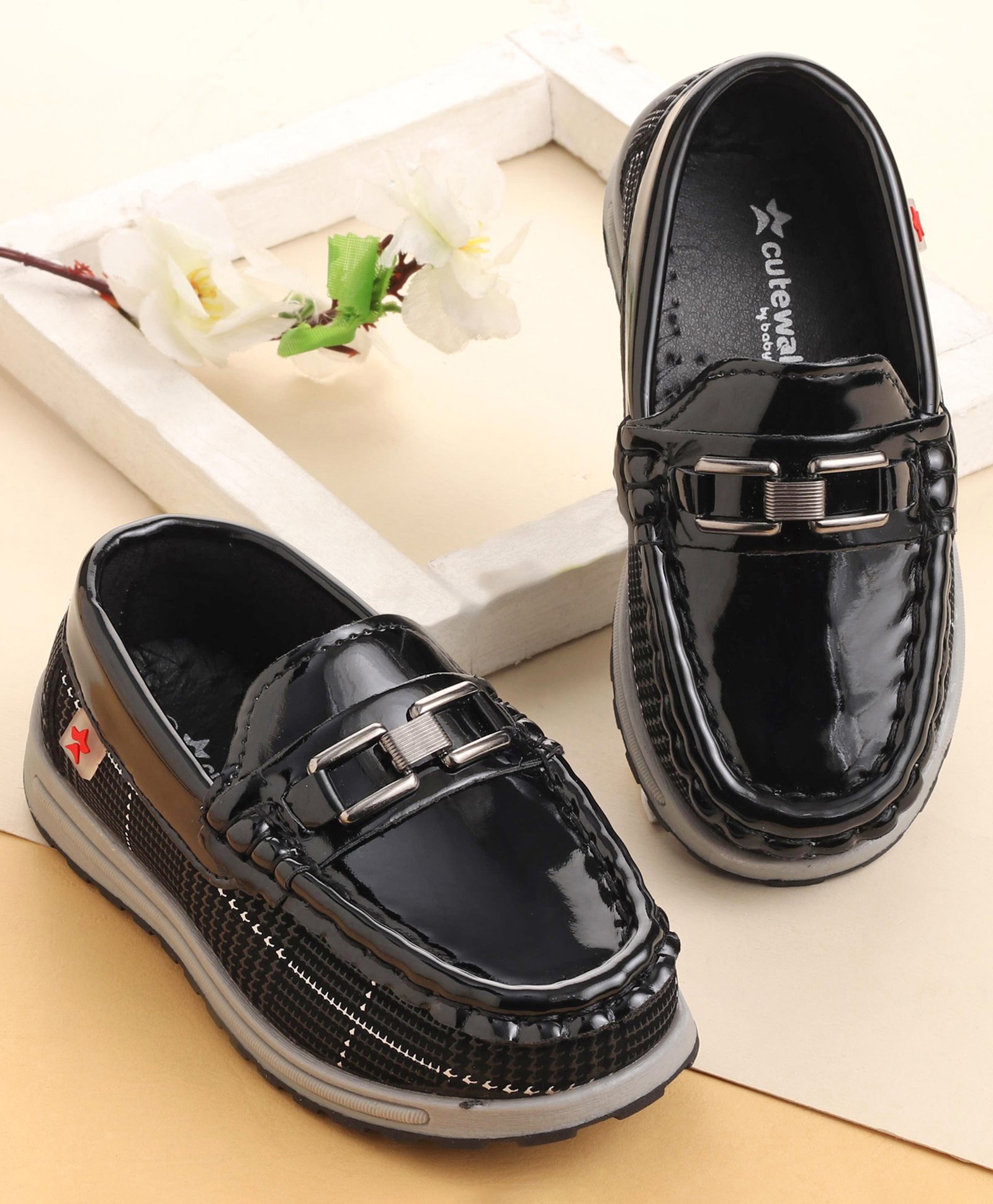 Cute Walk by Babyhug Slip On Formal & Party Wear Shoes with Applique - Black-picture-20