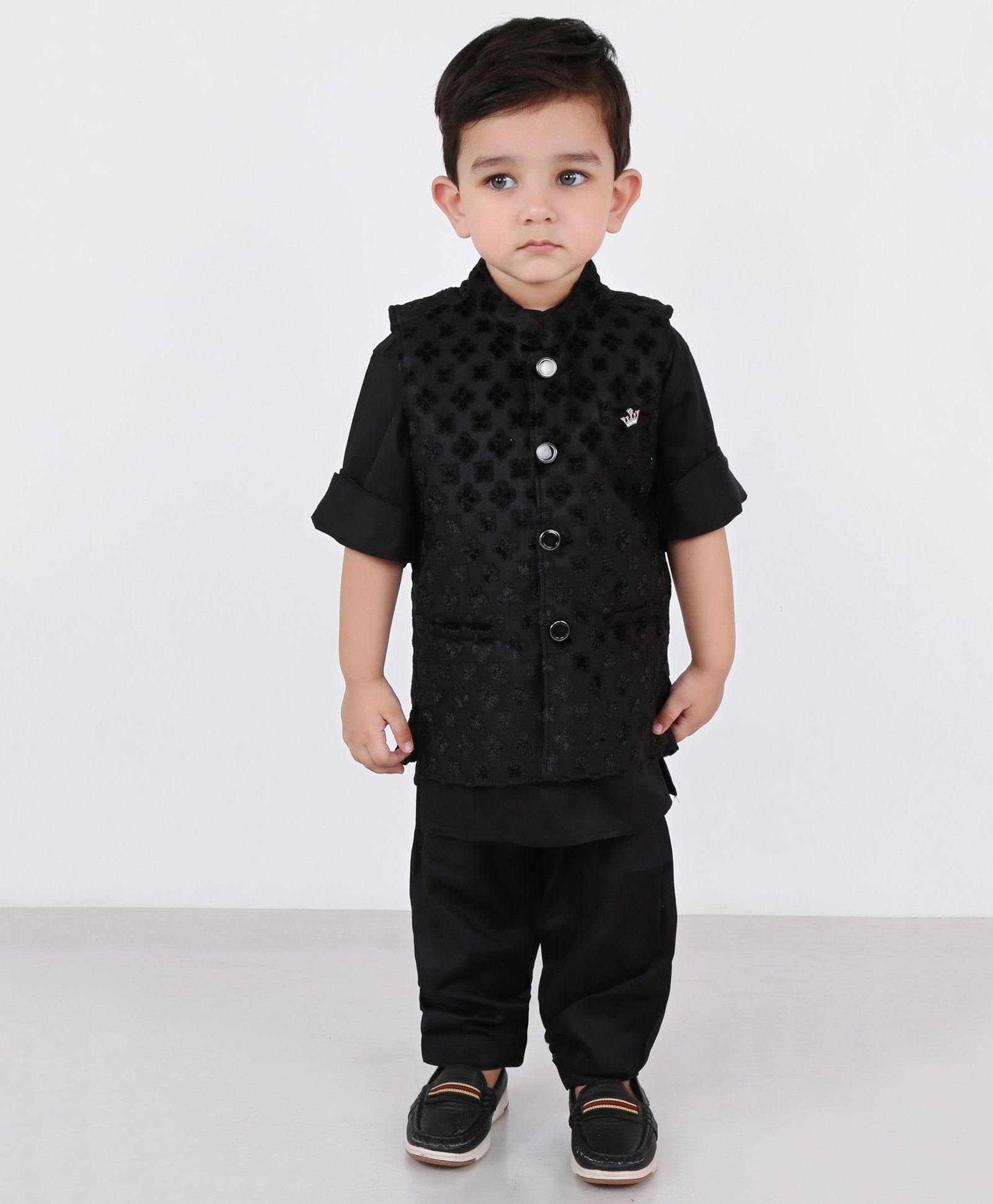 BAD BOYS Full Sleeves Kurta & Pajama With Thread Work Embroidered Jacket - Black-image-24