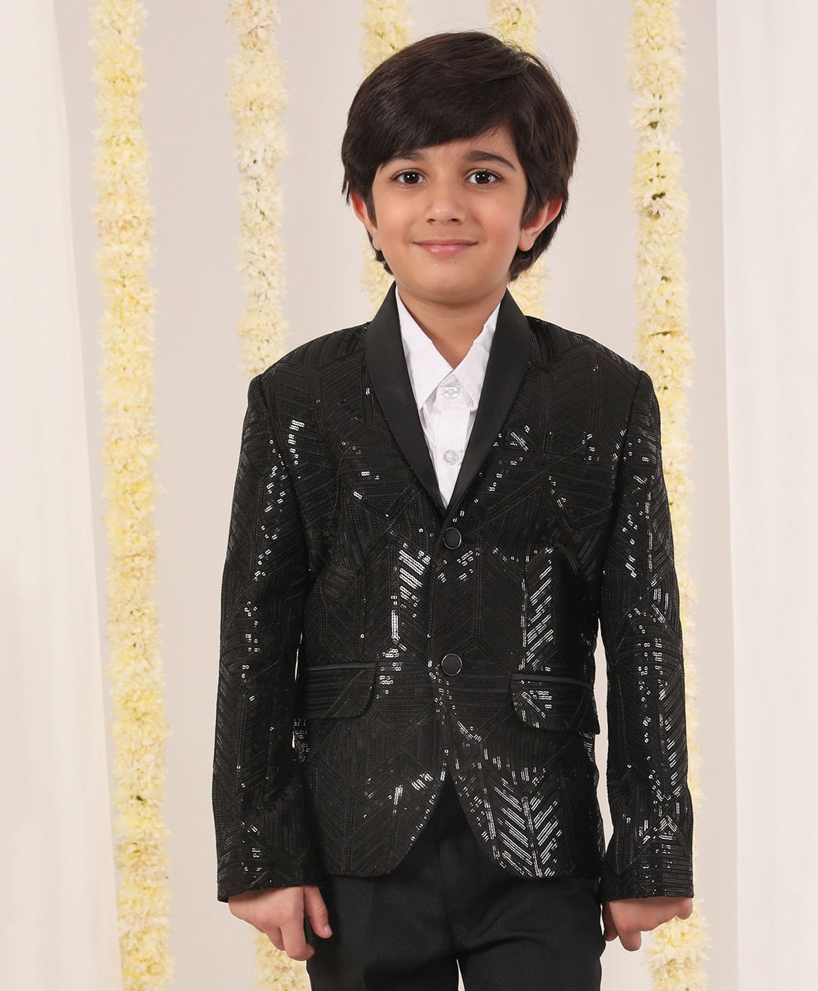 Vastramay Cotton Blend Full Sleeves Sequin Embellished Blazer - Black-picture-15