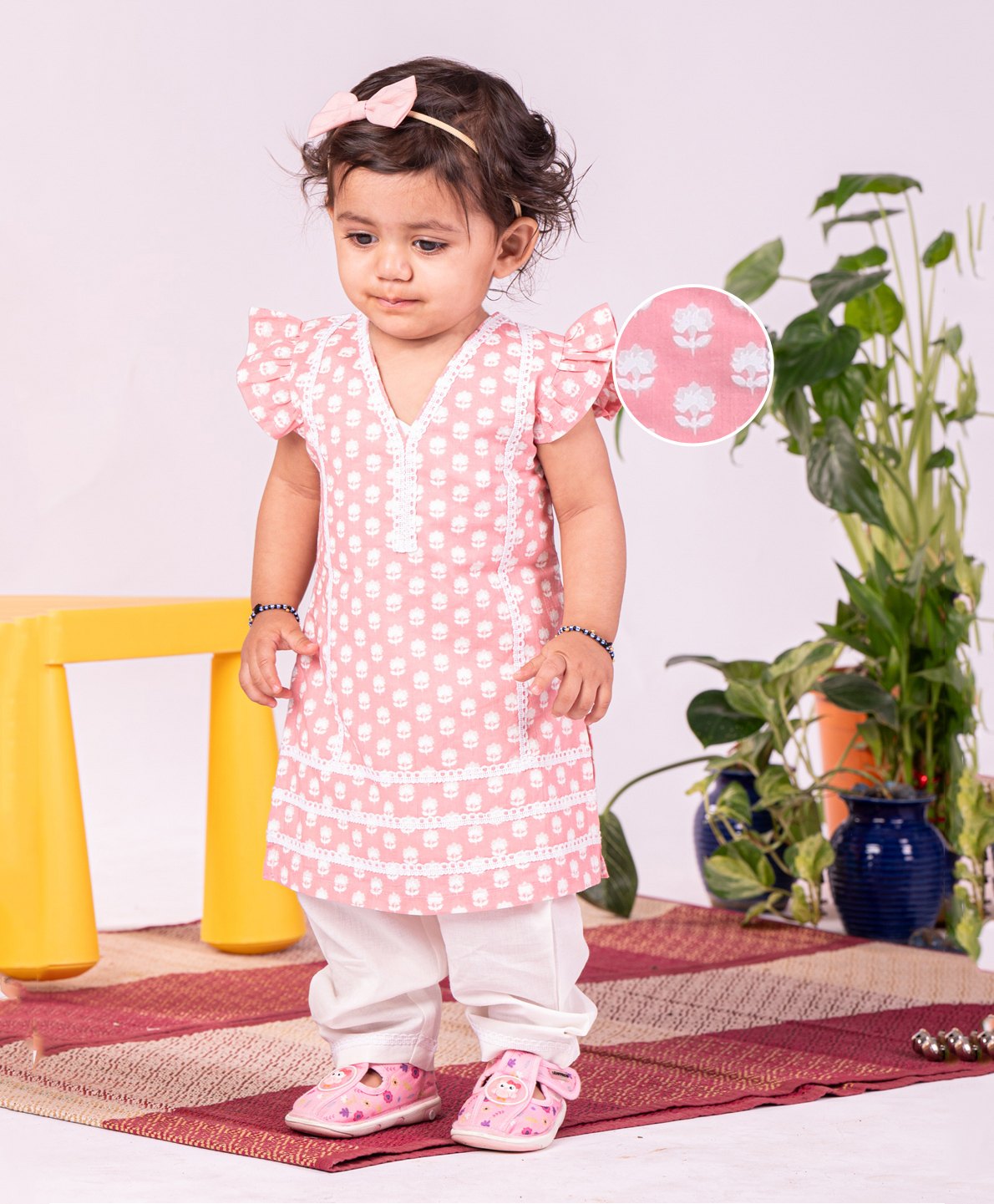 Vastramay Cotton Cap Sleeves Floral Printed Kurta And Pant Set - Pink And White-image-41