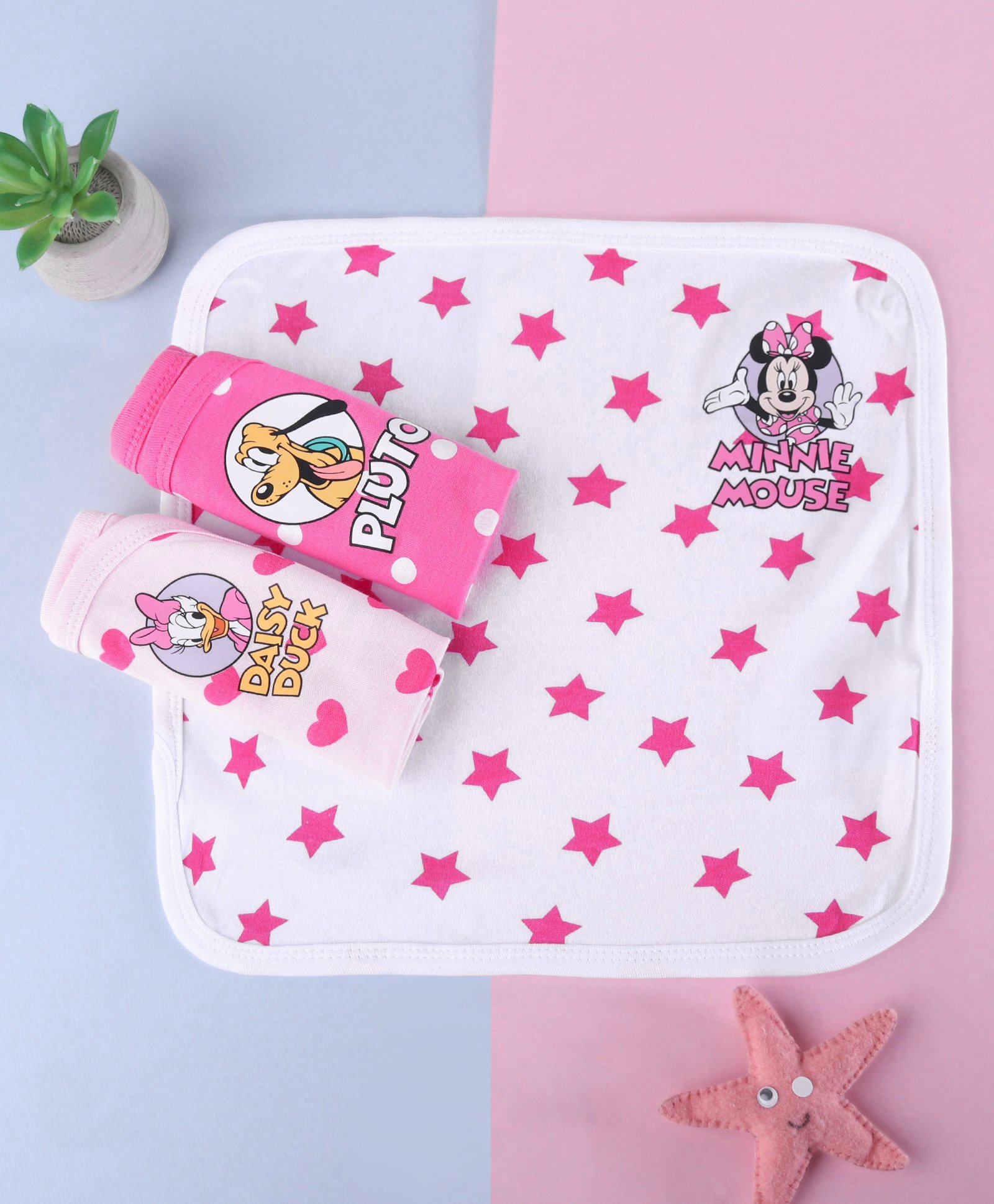 Babyhug Disney Interlock Knit Hands and Face Towel With Minnie Mouse & Friends Graphic Pack of 3 L 28 x B 28 cm - White-picture-16