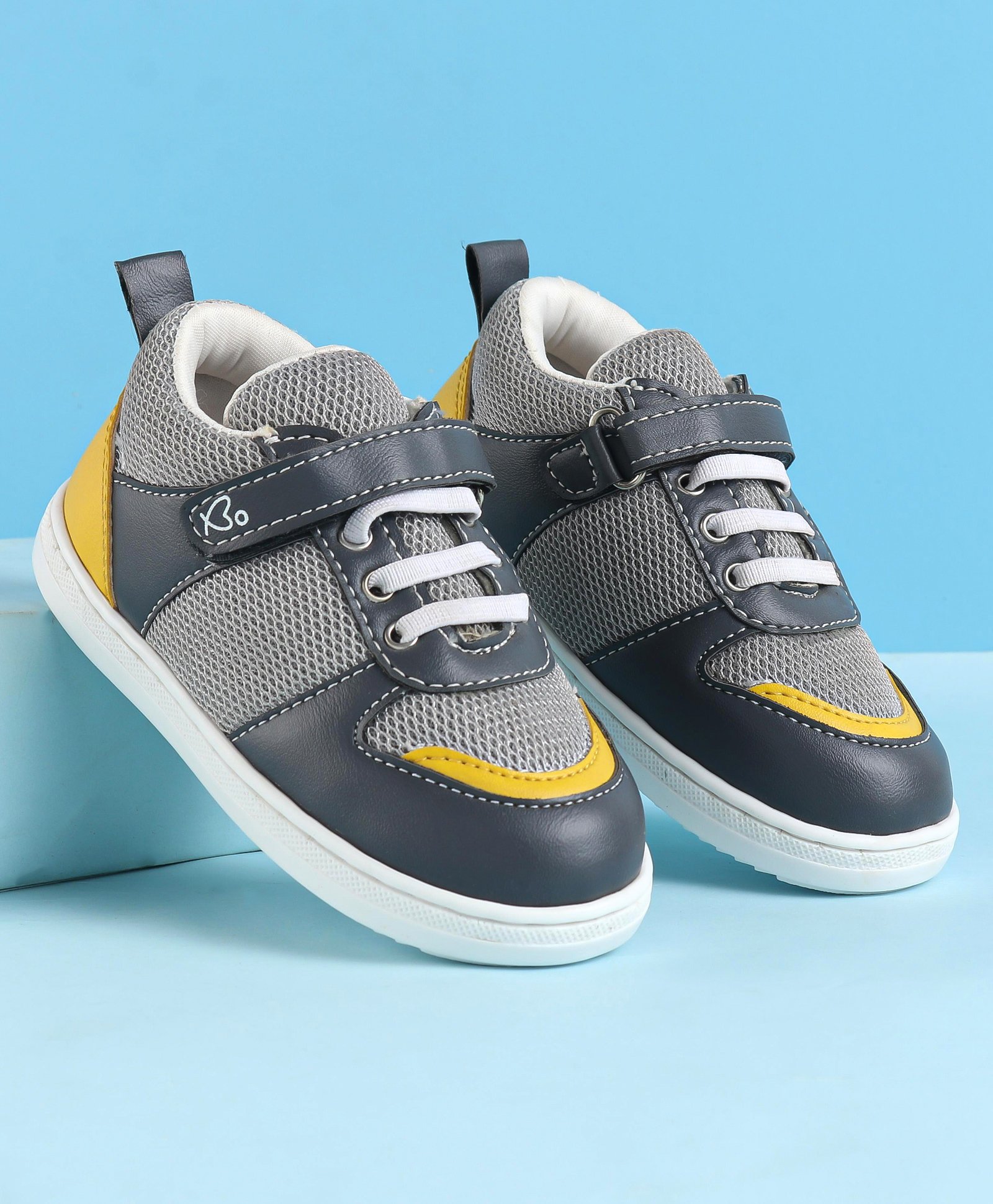 babyoye casual shoes with velcro closure - grey