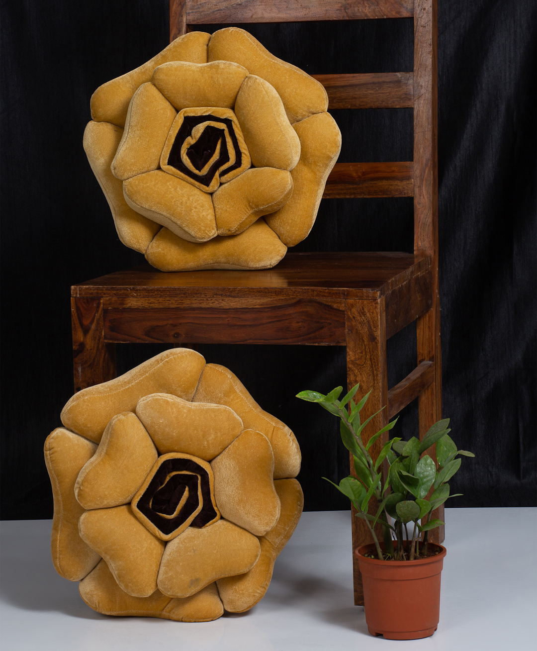 Hosta Homes Set of 2 Gold Coloured Flower Shaped Cushions-image-5