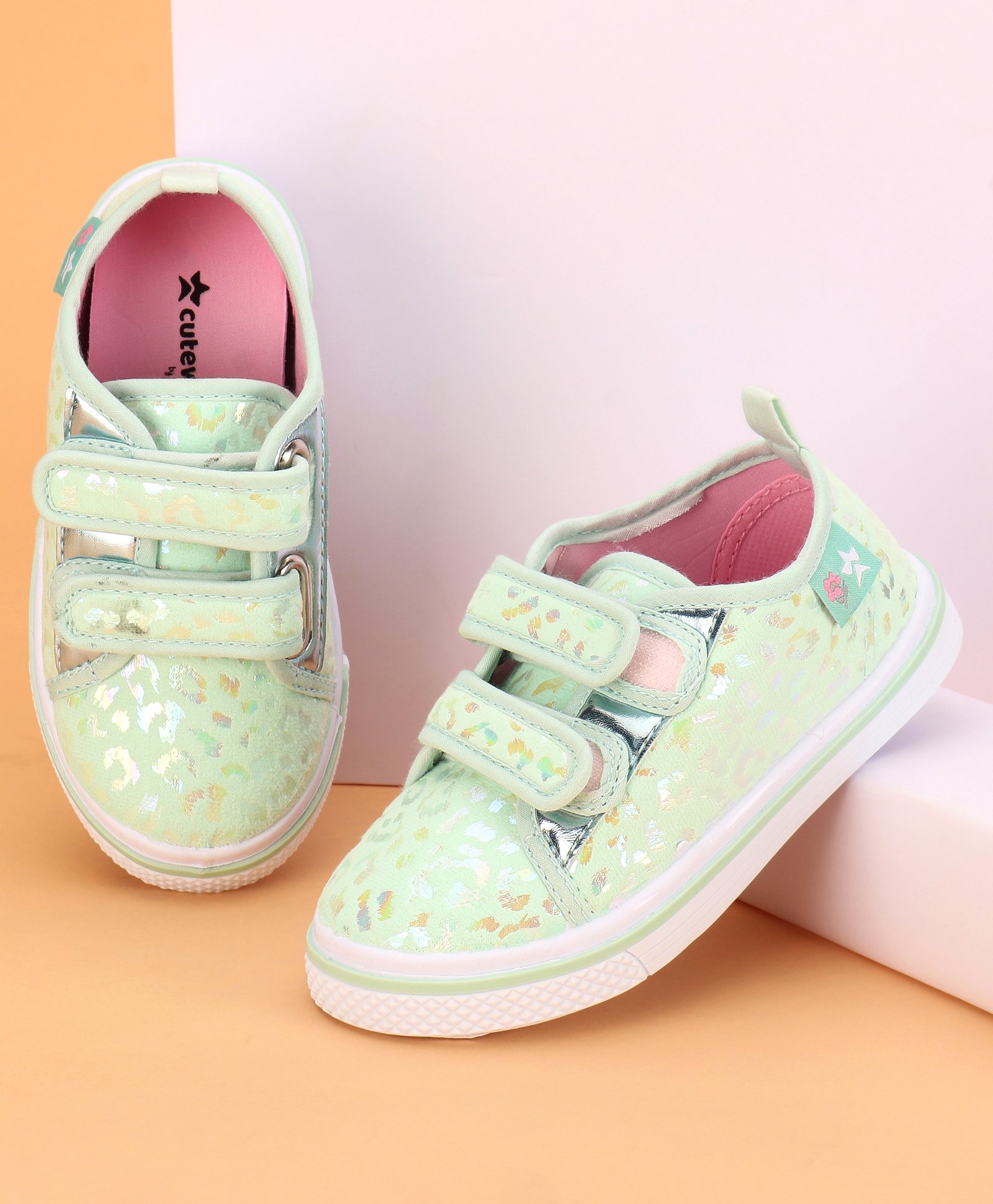 Cute Walk by Babyhug Velcro Closure Casual Shoes - Green-image-29